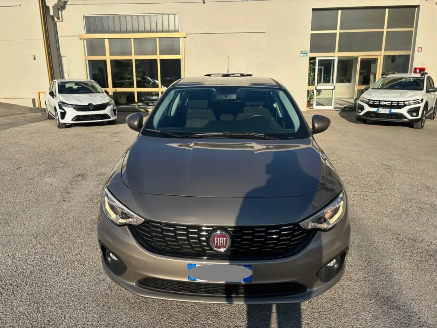 Fiat Tipo 1.3 Mjt S&S 5 porte Easy Beige - 1