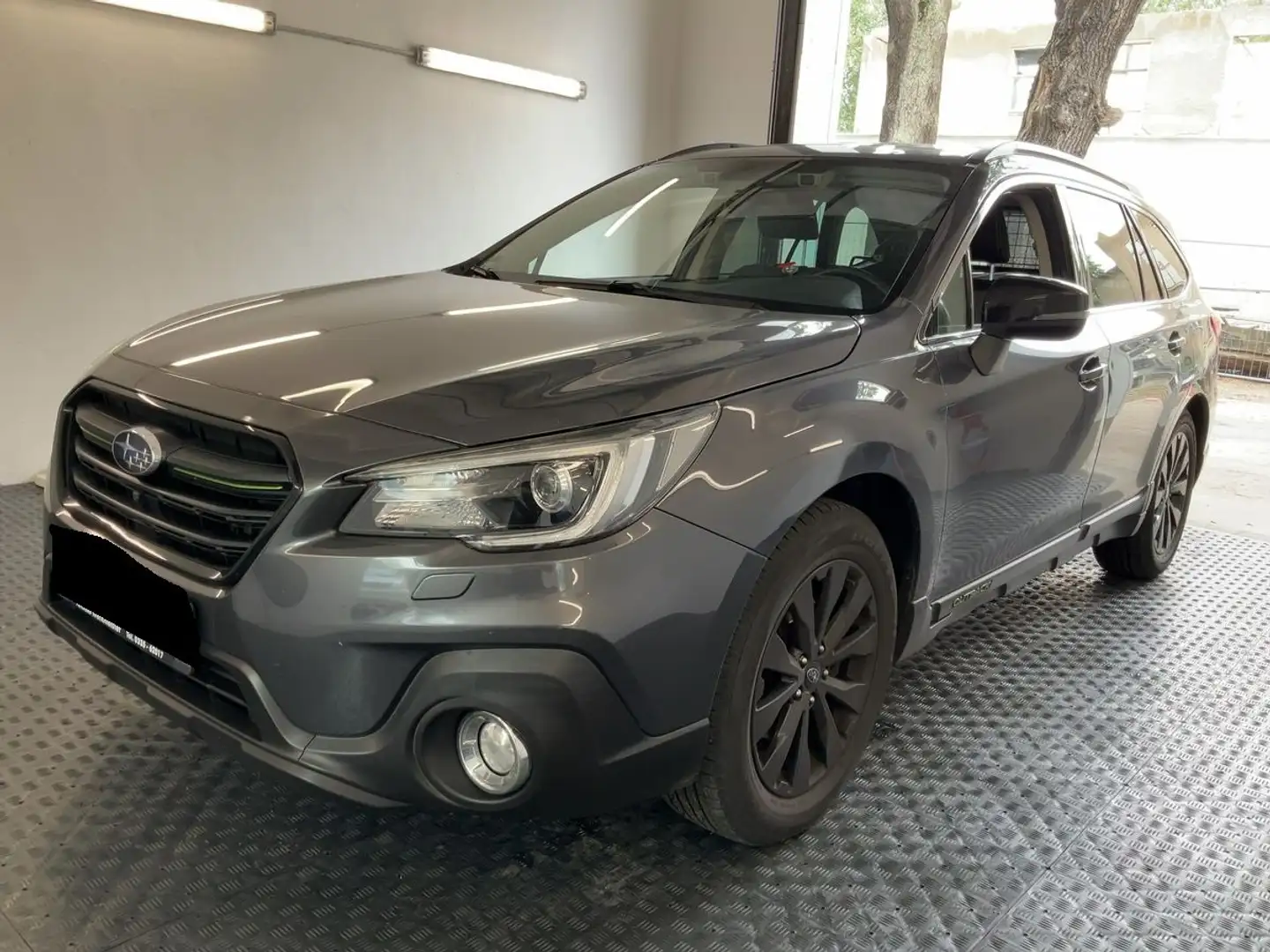 Subaru OUTBACK 2.5 Sport-X *Navi| LED| AHK| Glasdach* Grau - 1