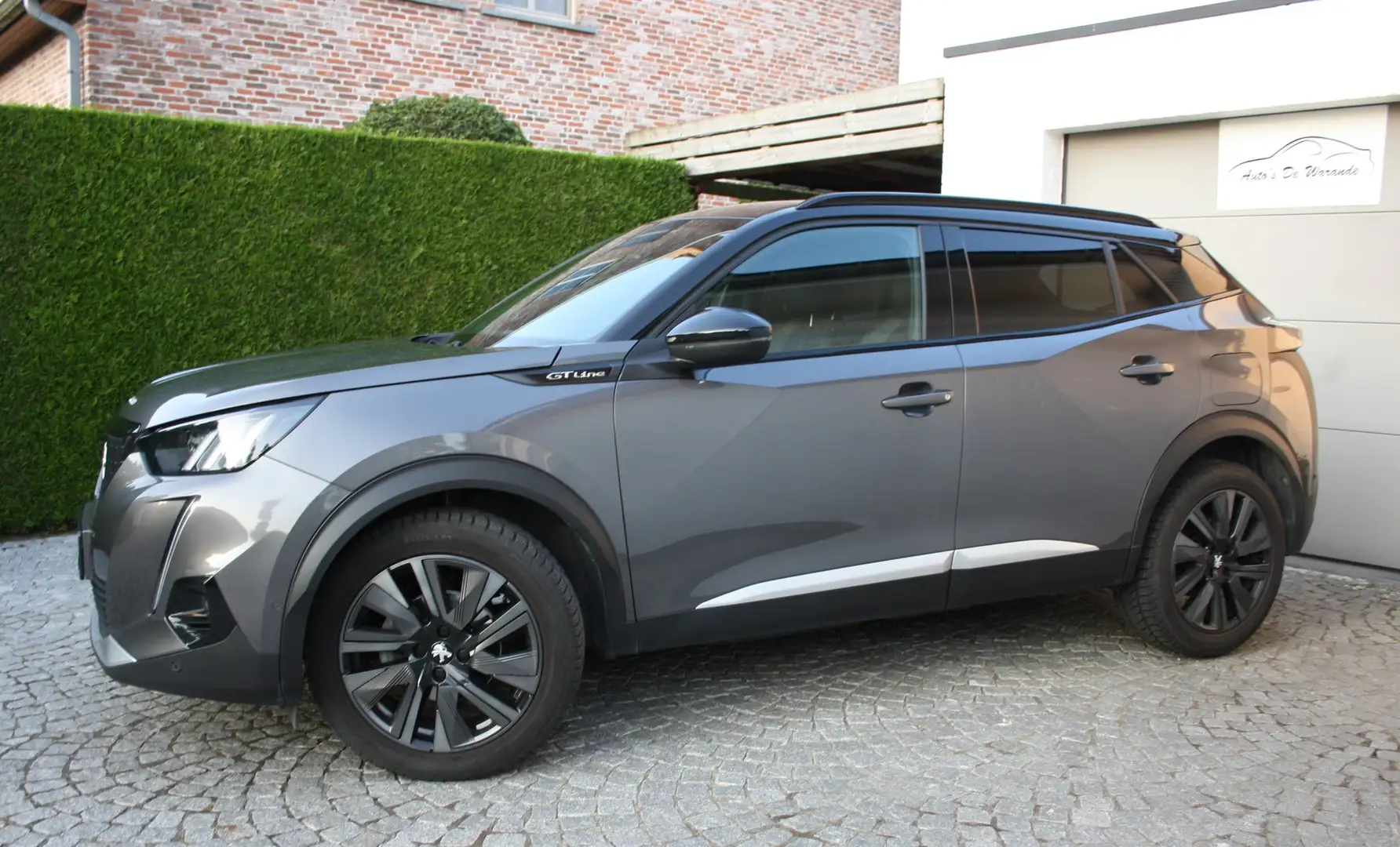 Peugeot 2008 1.2 PureTech GT Line| camera | navi | voorruitverw Gris - 2