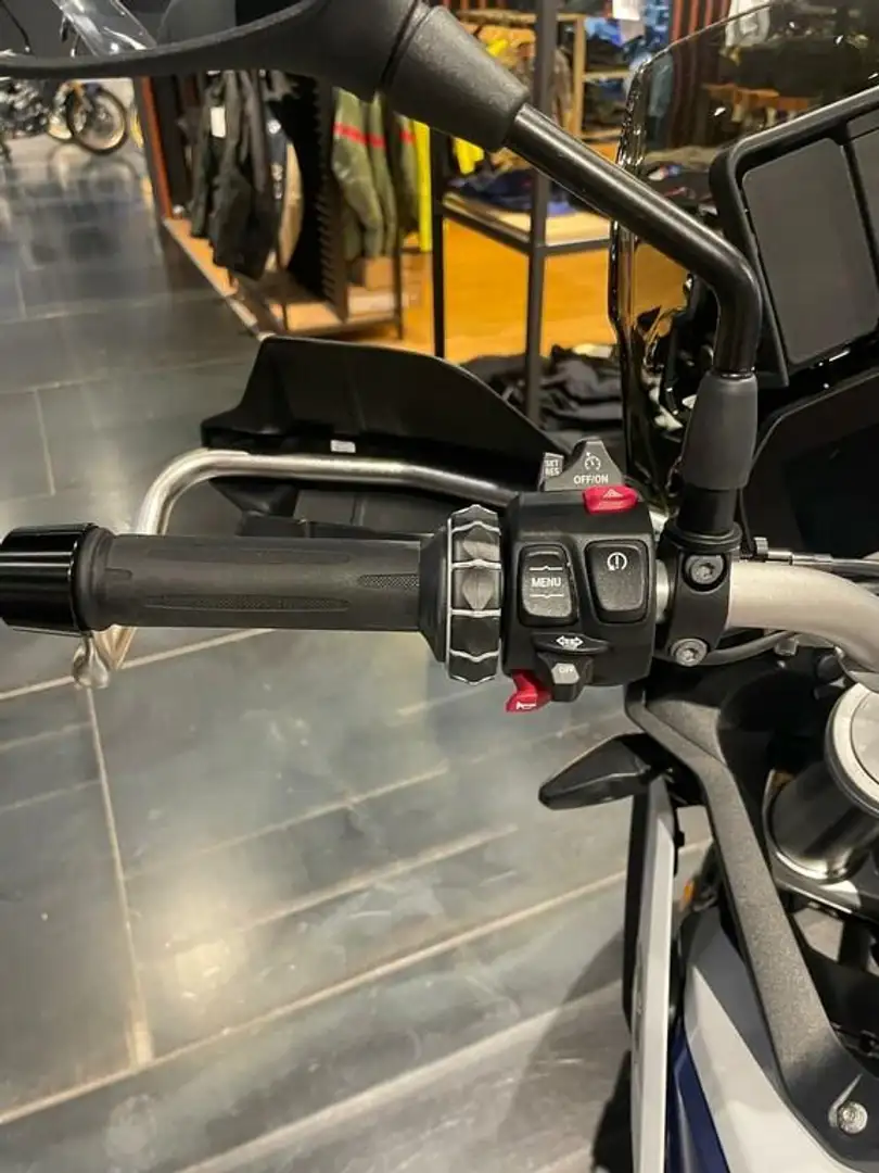BMW F 900 GS Abs my24 Alb - 2