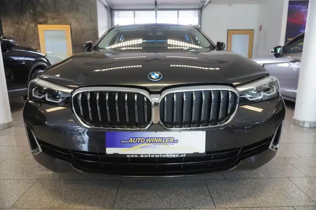 BMW 5 Series view 2