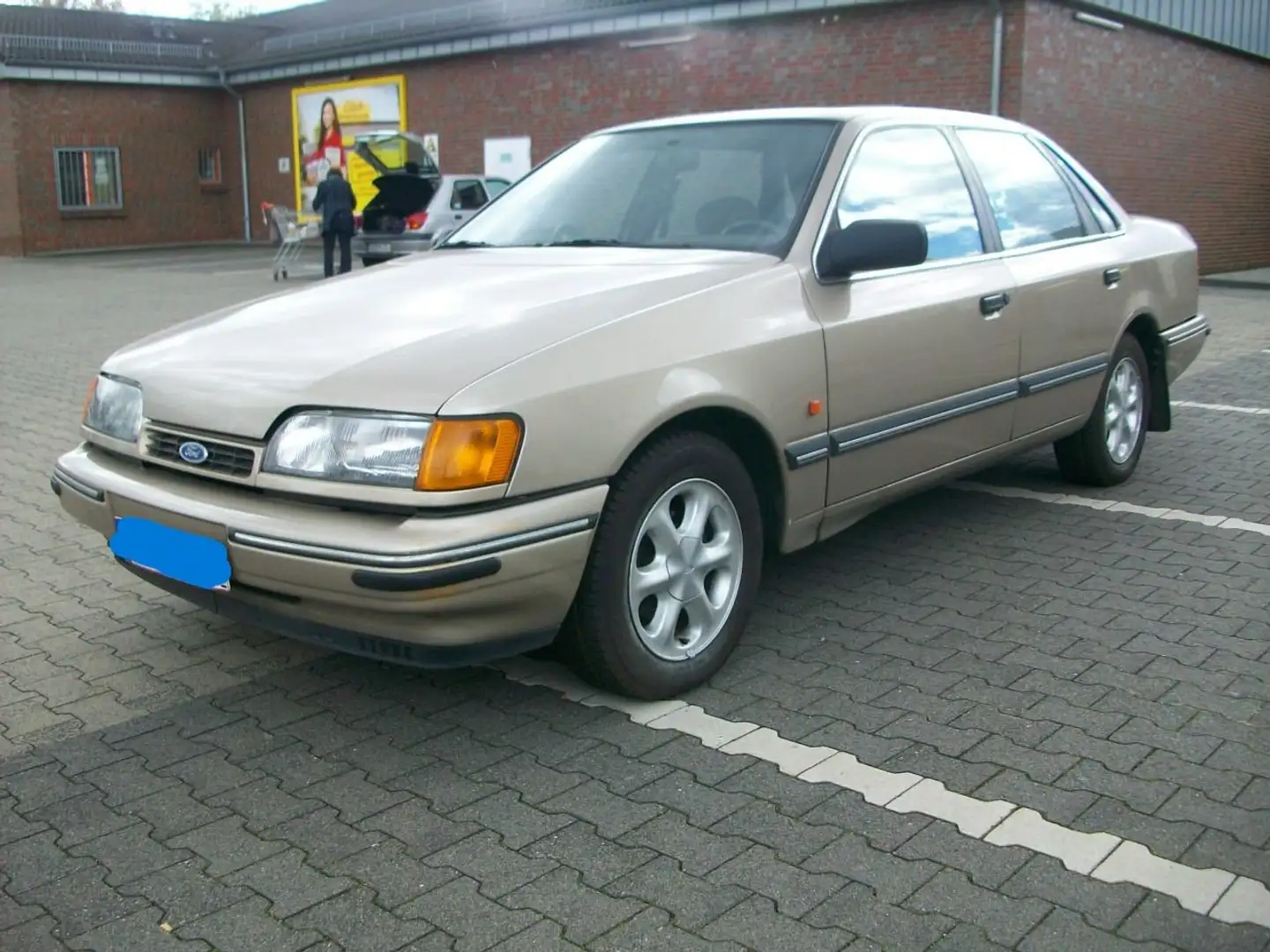 Ford Scorpio 1-Hand (Motor läuft unrund) Scheckheftgepflegt Gold - 2
