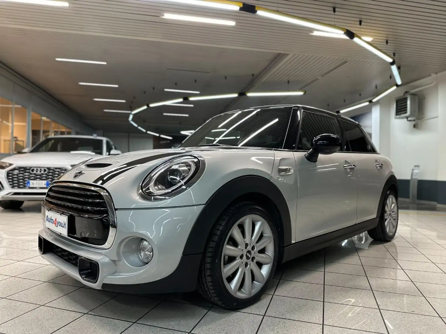 MINI Cooper S 2.0 Cooper S Hype 5 porte IVA ESP - UNICO PROP Zilver - 2