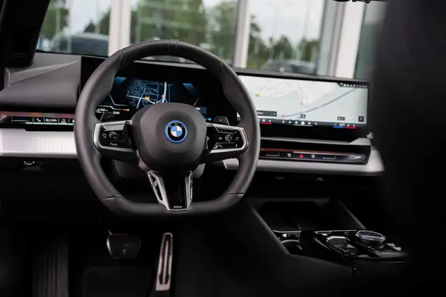 BMW M view 10