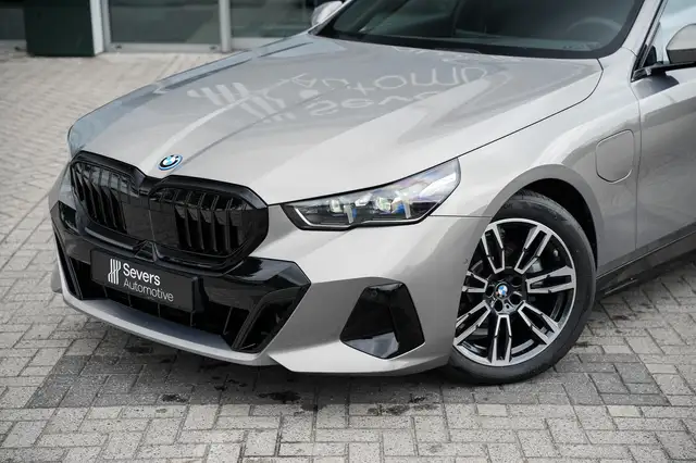BMW M view 24