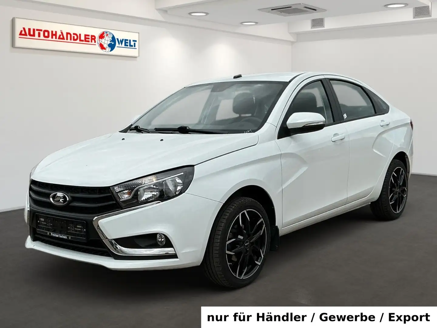 Lada Vesta 1.6 Luxus Blanc - 1