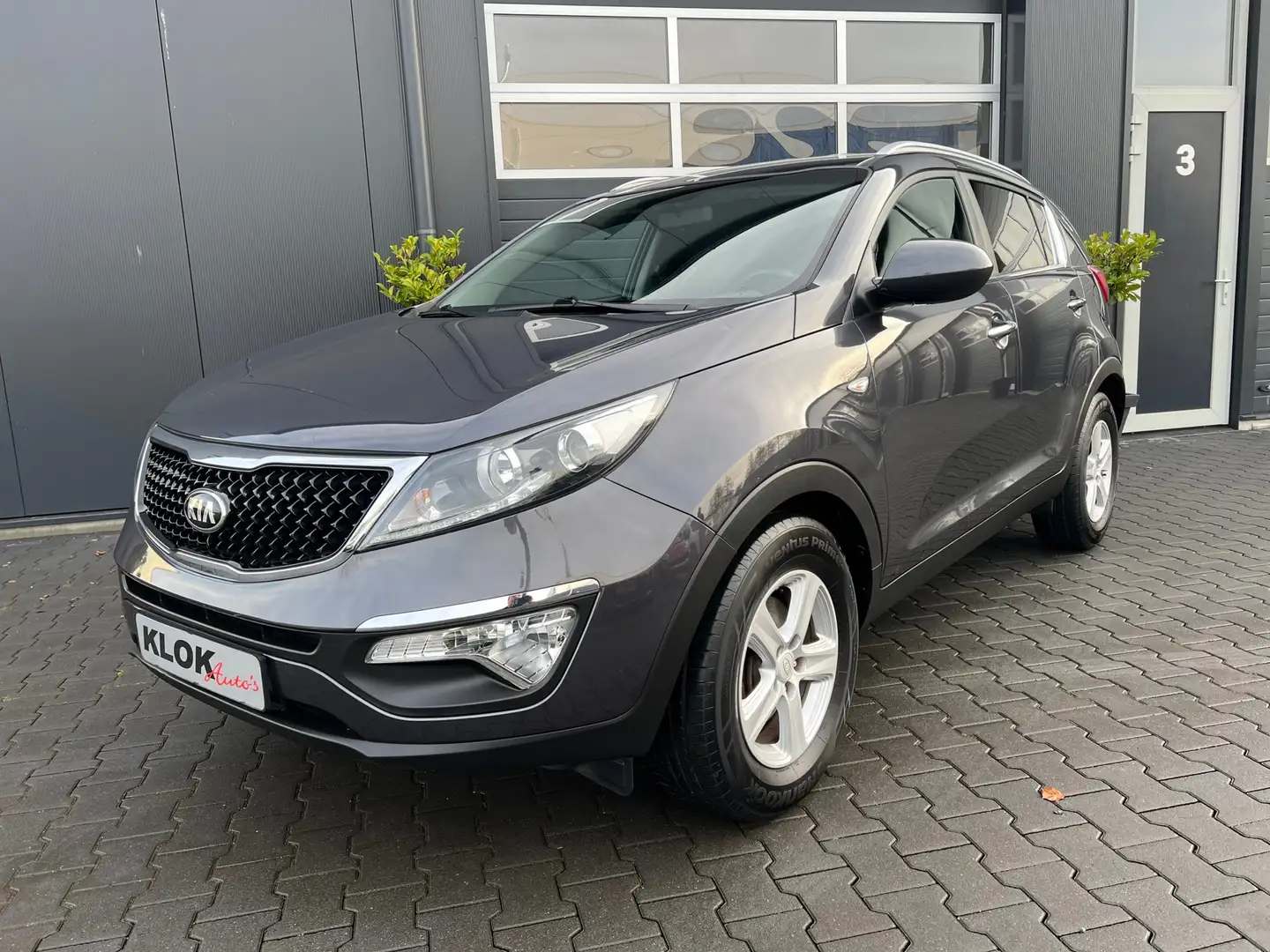 Kia Sportage 1.6 GDI X-treme ComfortLine Grijs - 1