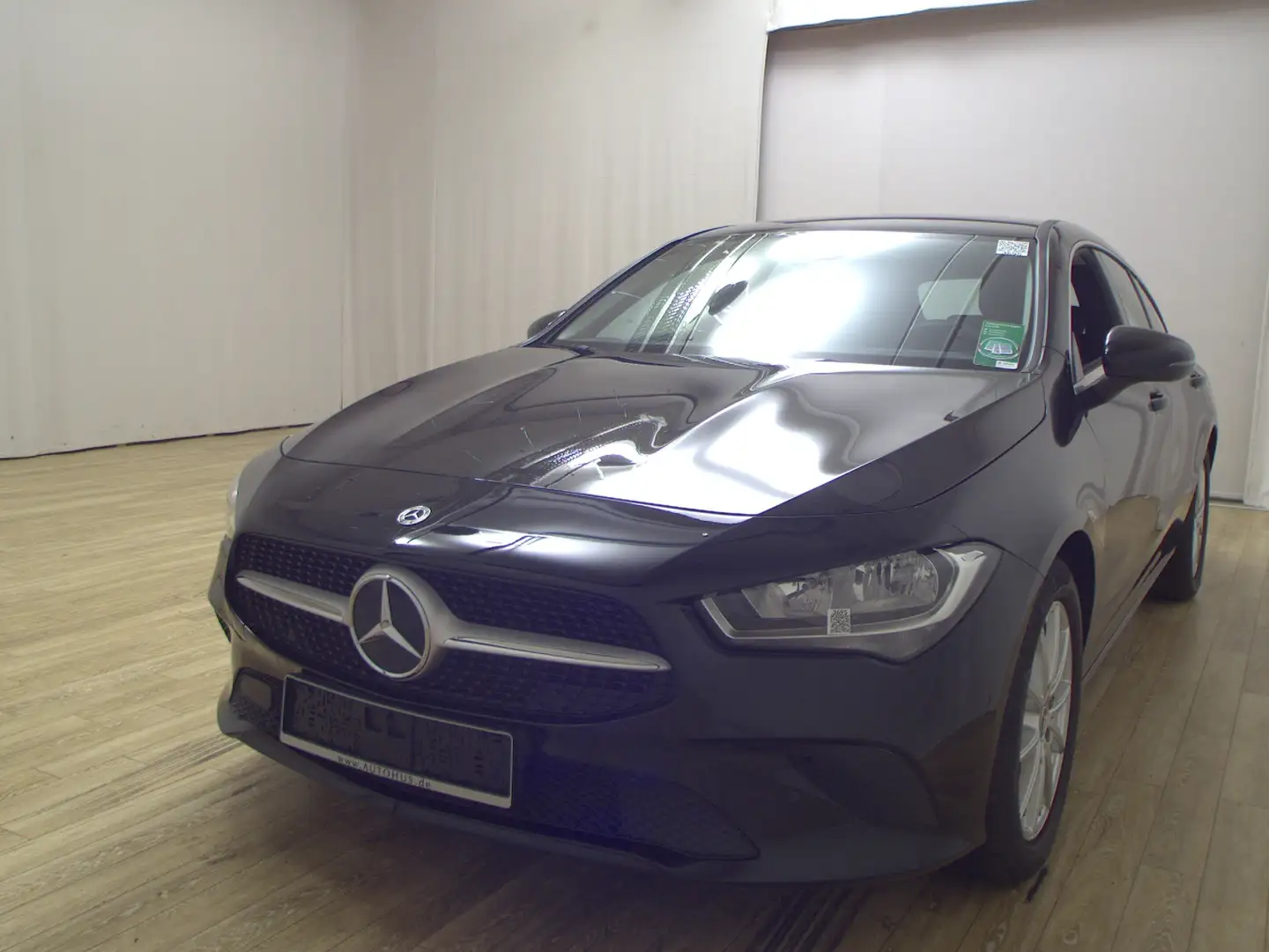 Mercedes-Benz CLA 180 SB T-Leder Navi PDC Shz Schwarz - 2