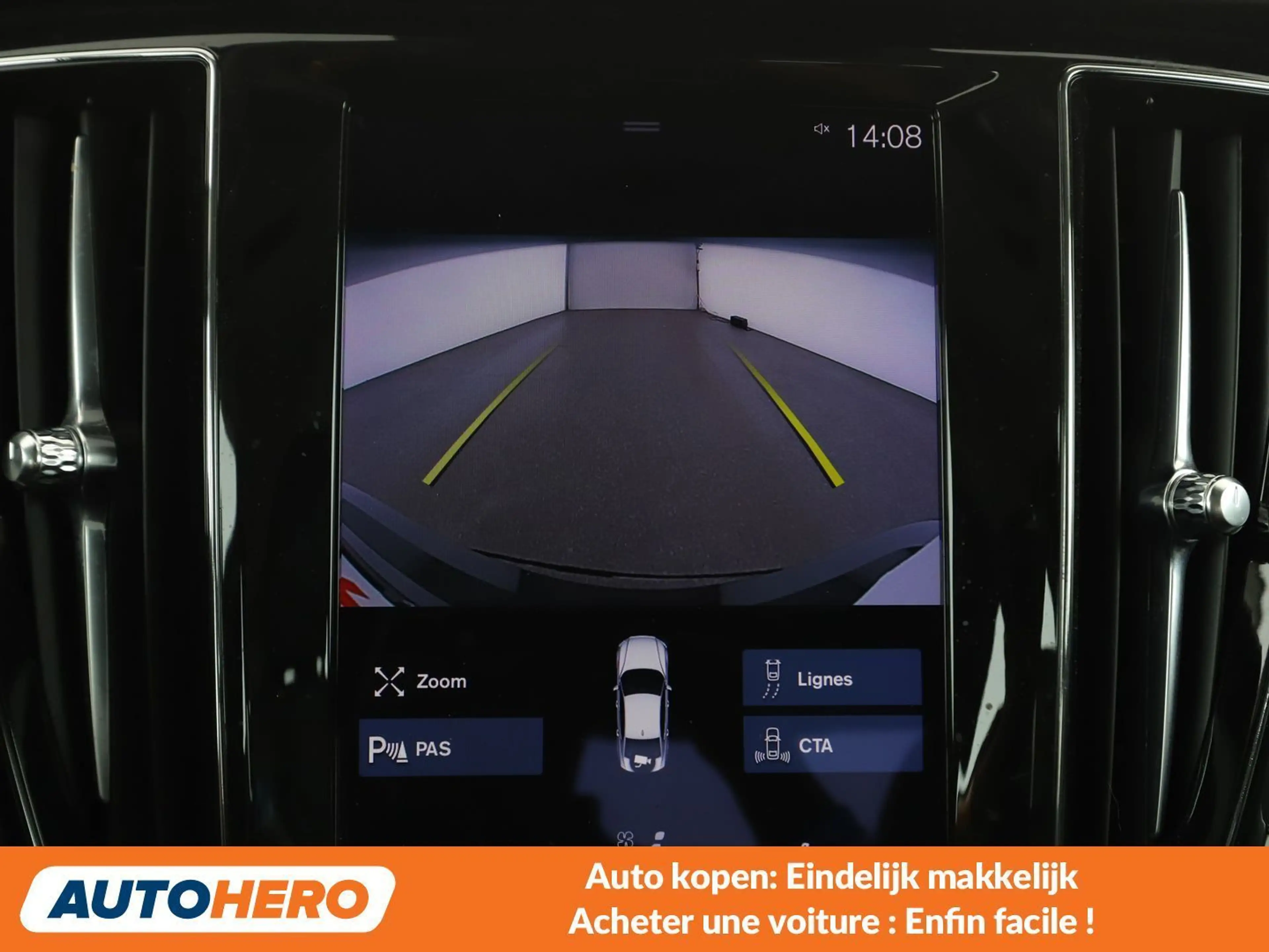 Volvo S60 2.0 T8 Plug-in Hybrid Inscription AWD — photo 9
