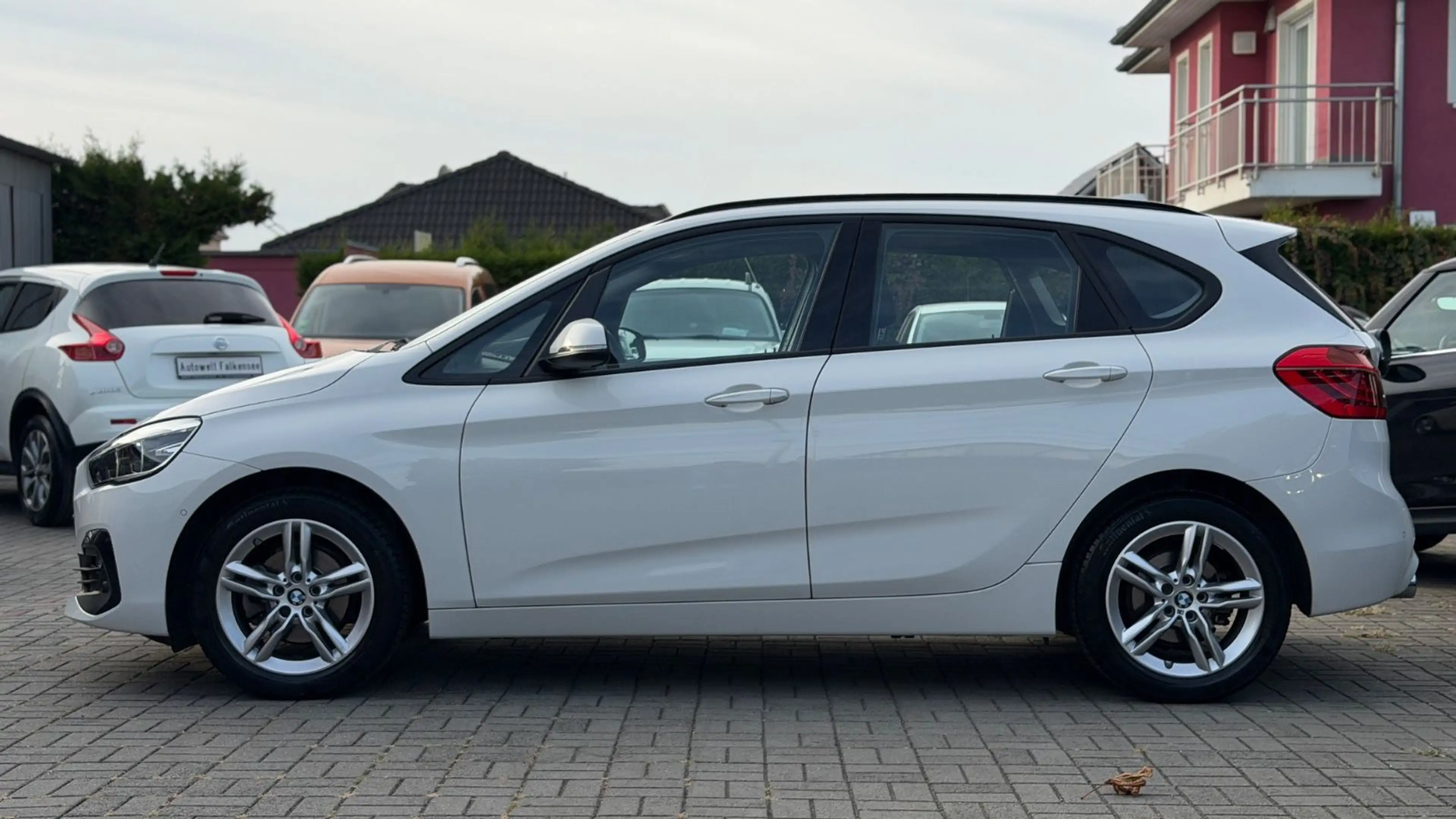 BMW 216 216d Advantage — photo 3
