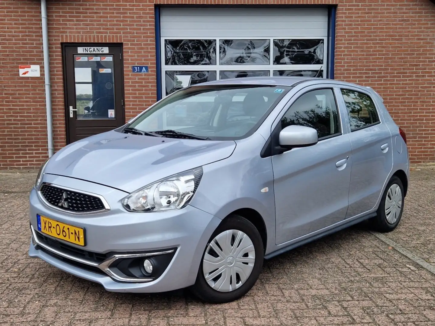 Mitsubishi Space Star 1.0 Cool+ 5-drs Airco NL-auto Grijs - 1