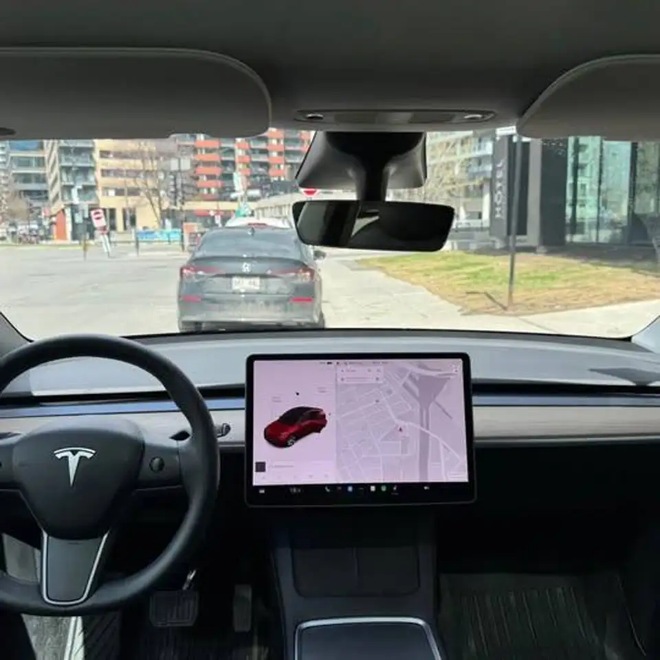 Tesla Model Y fotografie Tesla Model Y