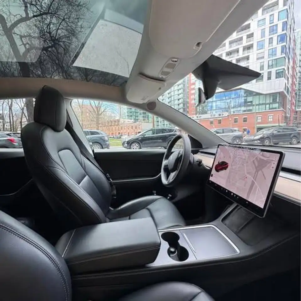 Tesla Model Y fotografie Tesla Model Y
