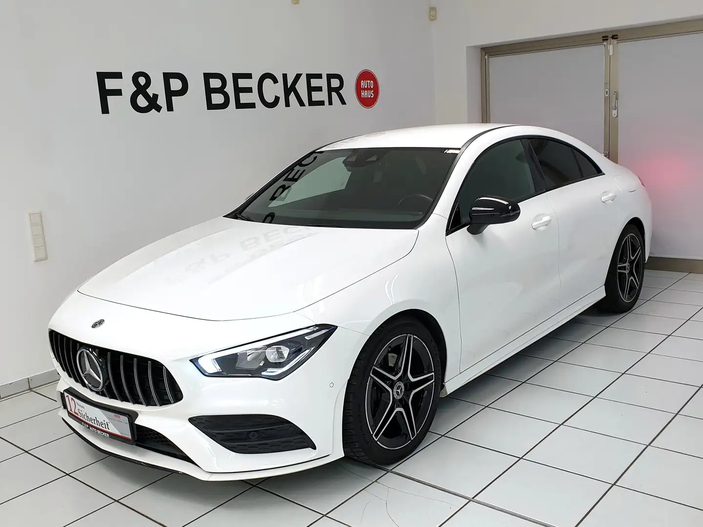 Mercedes-Benz CLA 180 d 7G-DCT AMG Line 1.Hand Scheckheft Garantie Білий - 1
