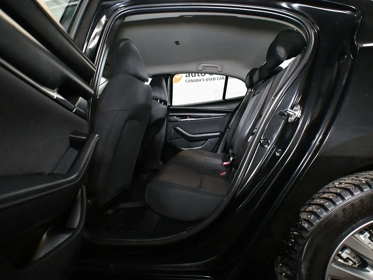 Mazda 3 снимка Mazda 3