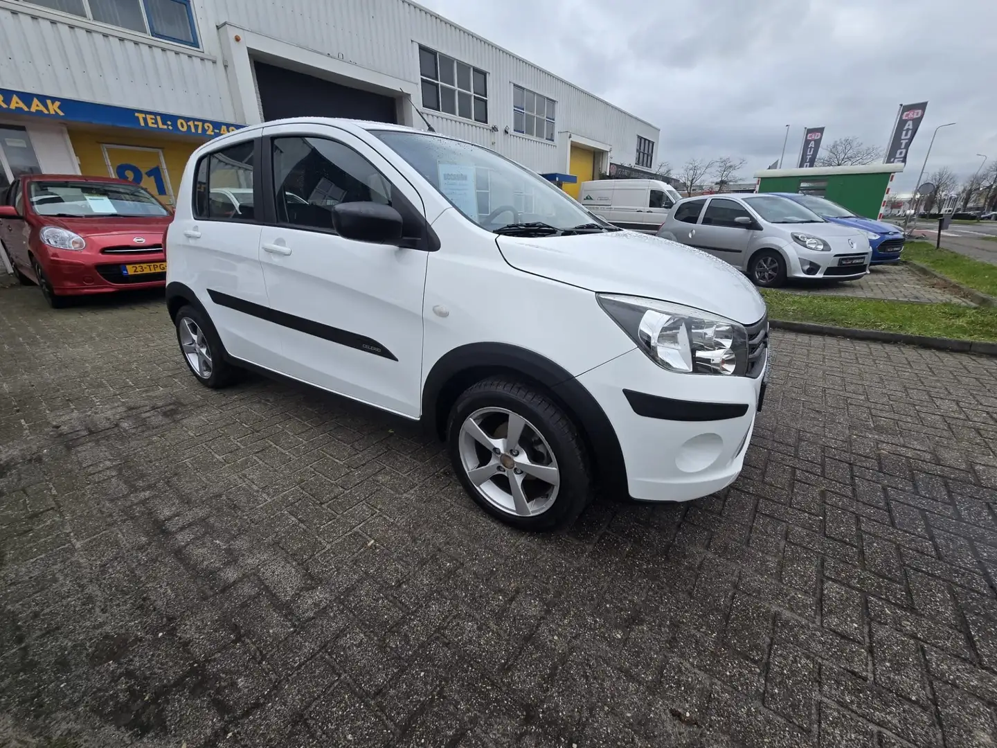 Suzuki Celerio 1.0 Comfort Blanc - 1