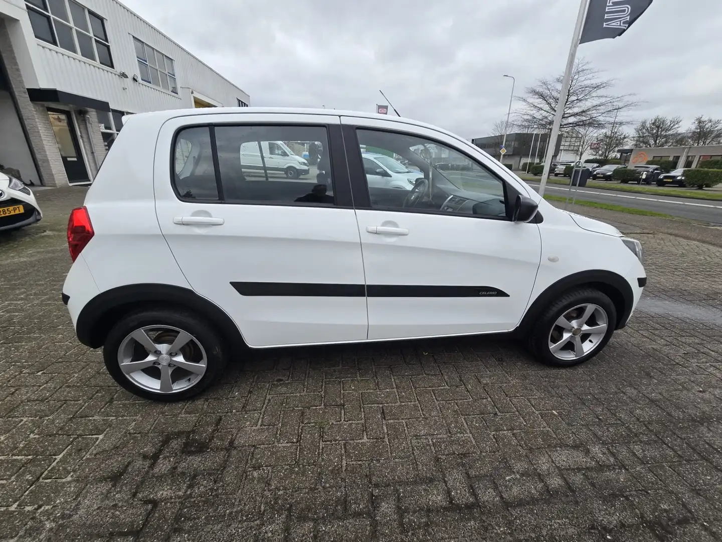 Suzuki Celerio 1.0 Comfort Blanc - 2