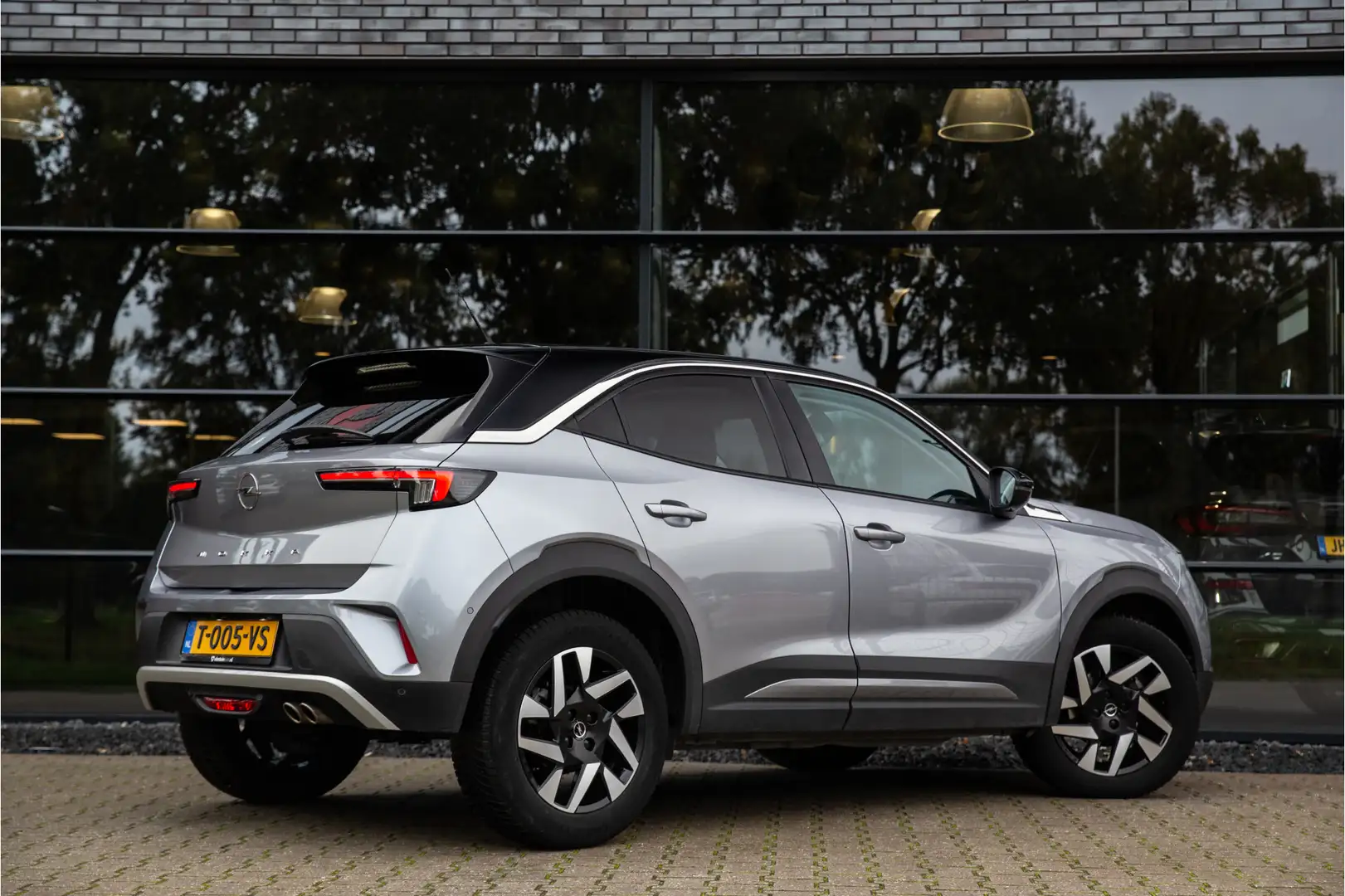 Opel Mokka 1.2 Turbo GS Line Grijs - 2