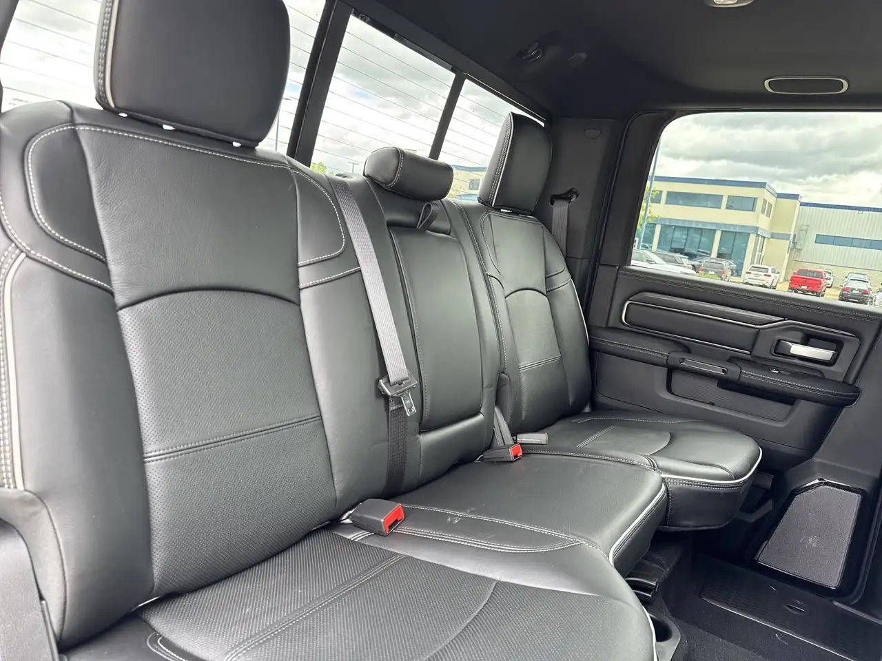 RAM 2500 снимка RAM 2500
