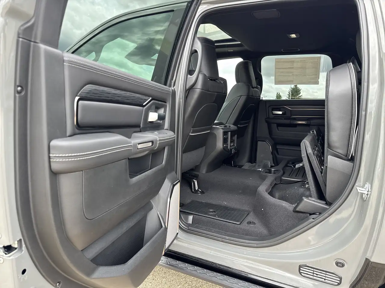 RAM 2500 снимка RAM 2500