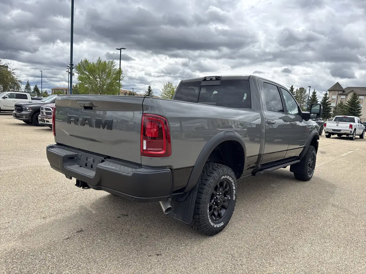 RAM 2500 снимка RAM 2500