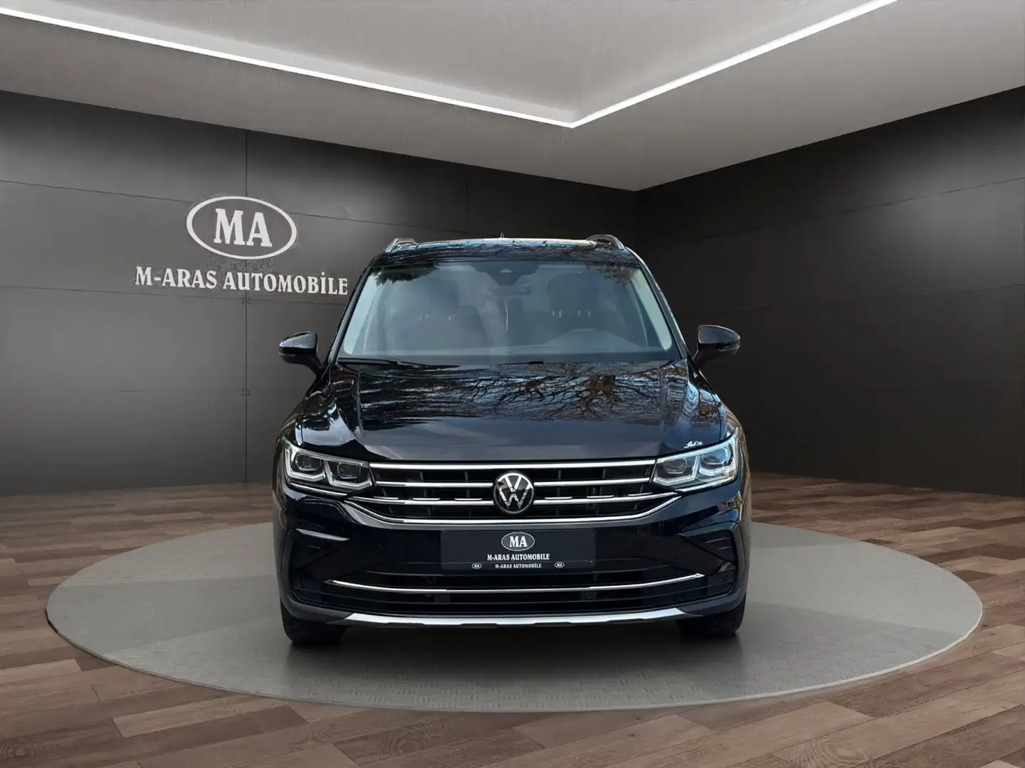 Volkswagen Tiguan Elegance PANO AUTOMATIC Noir - 2