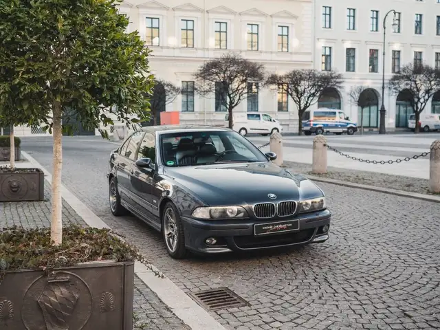 BMW M5 (Scheckheftgepflegt, Eisenmann Abgasanlage)