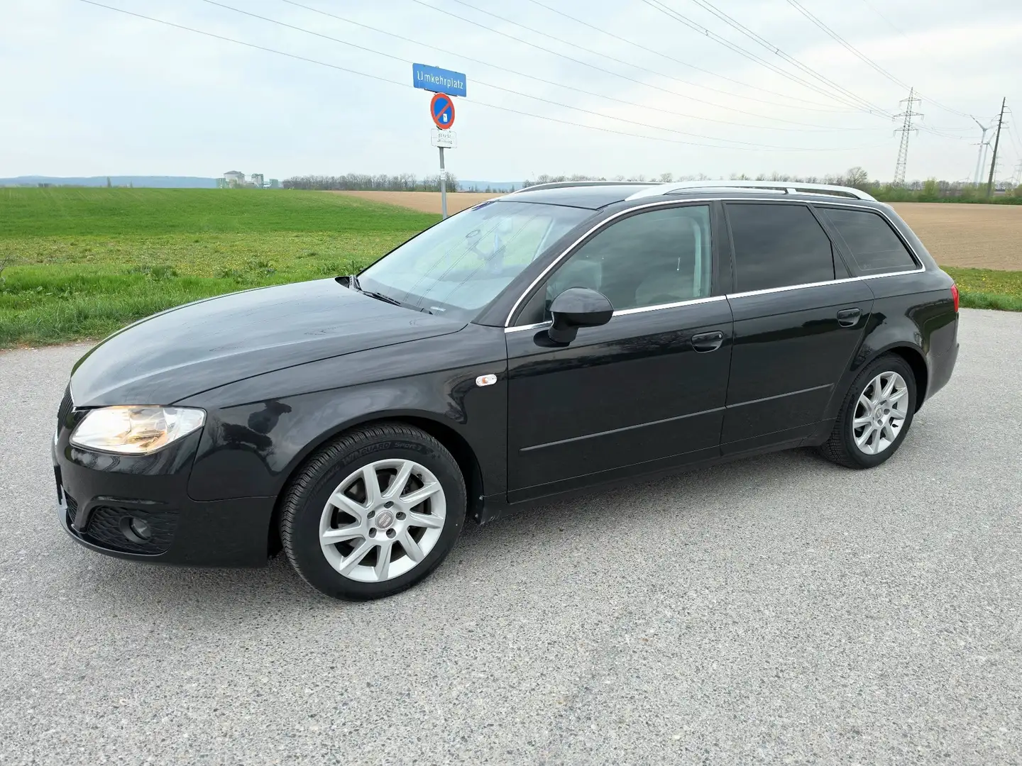 SEAT Exeo ST 2,0 TDI Schwarz - 2