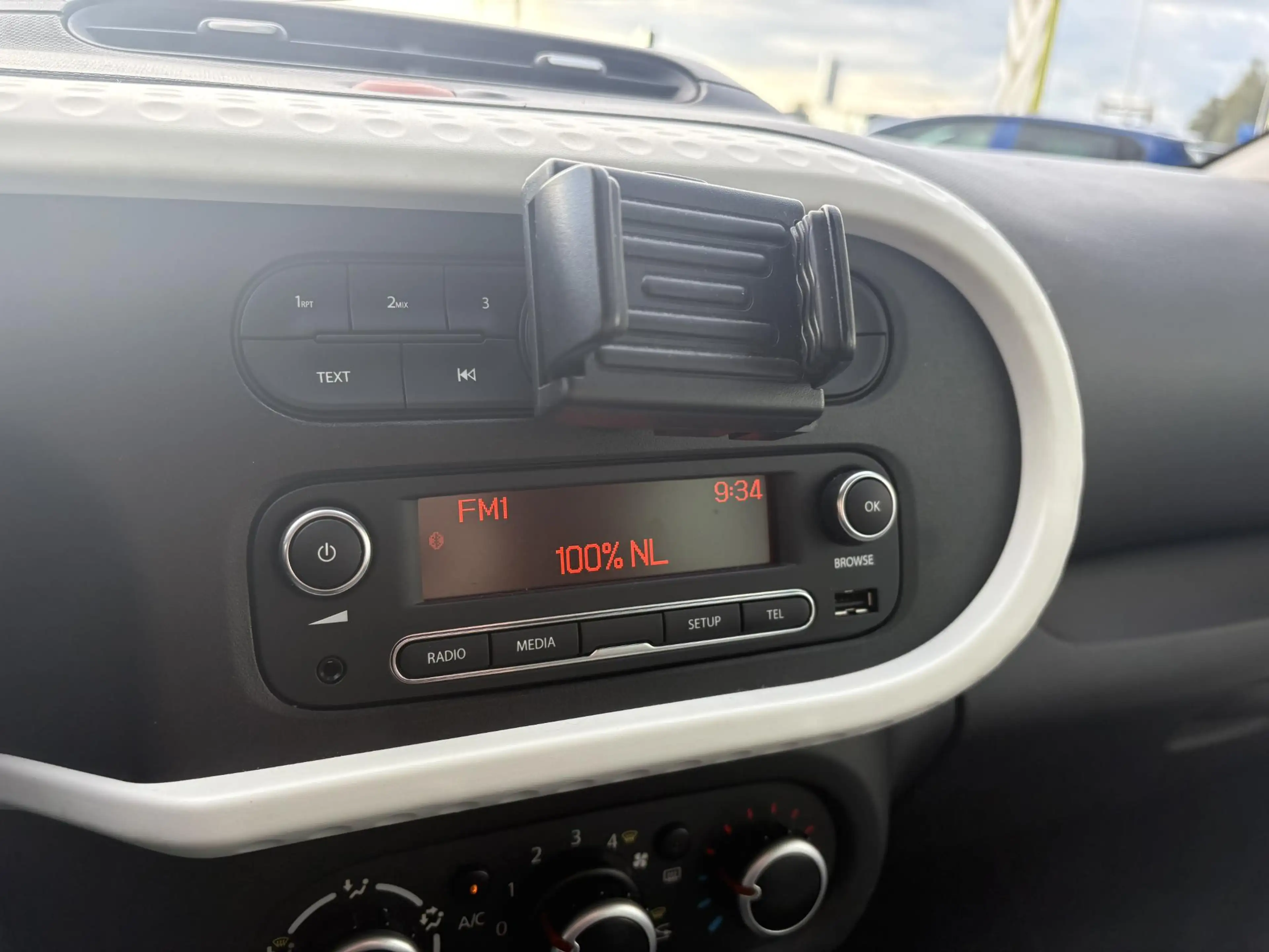 Renault Twingo 1.0 SCe Collection | NAP | Cruise Control | Airco — photo 28