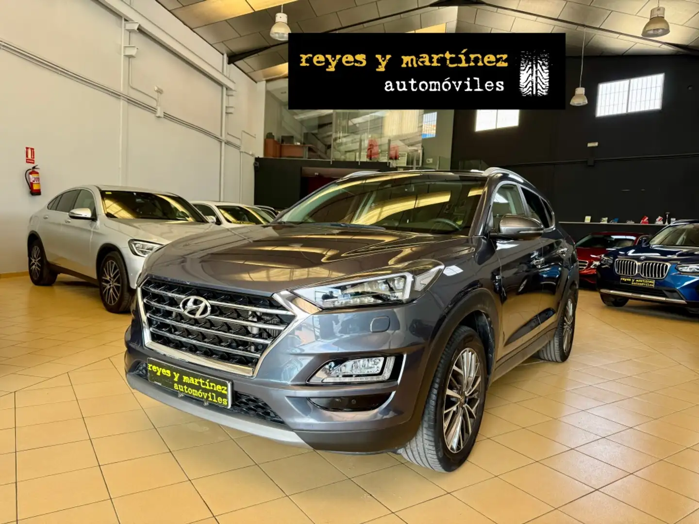 Hyundai TUCSON 1.6CRDI 48V Tecno Sky Safe 4x2 Grau - 1