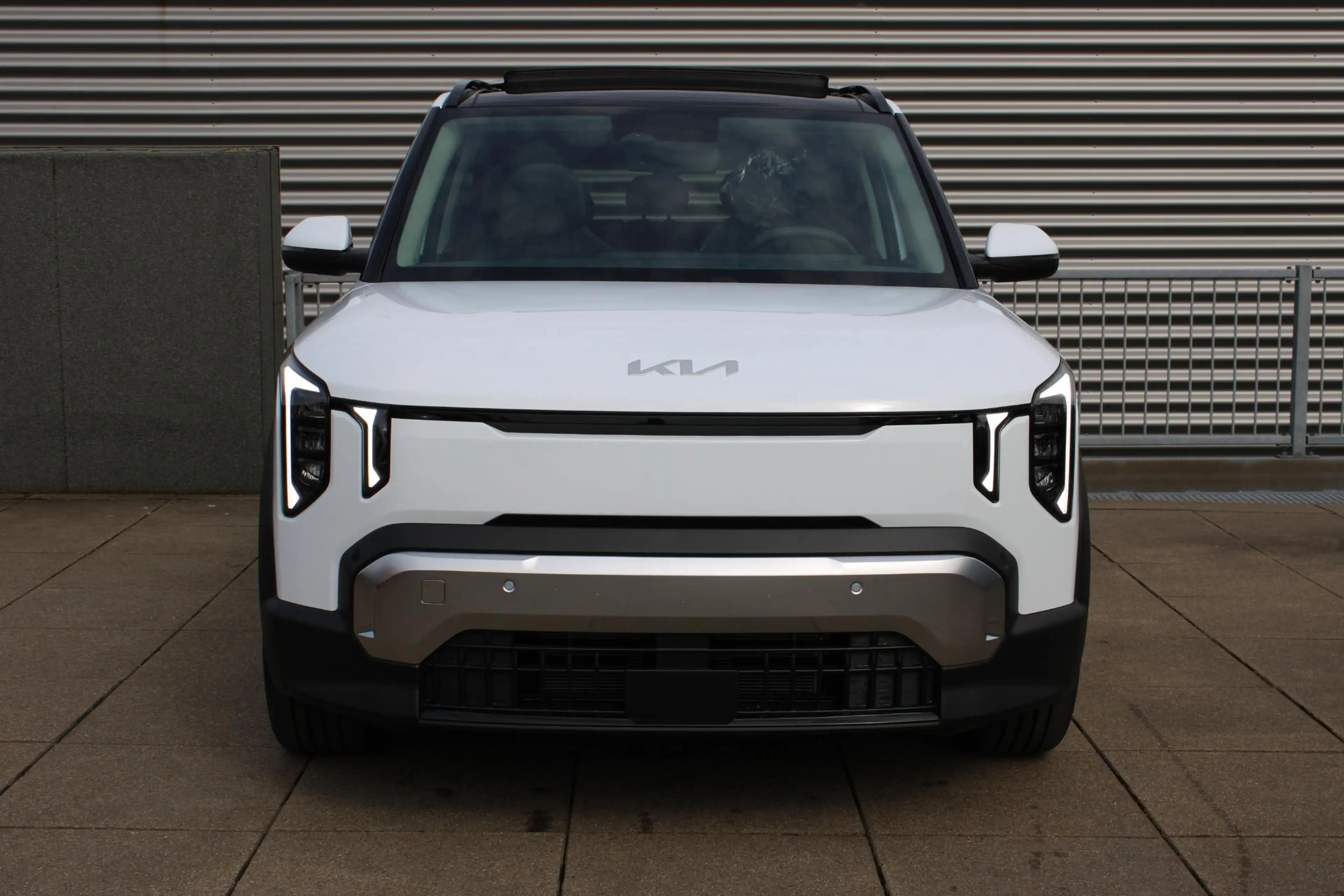 Kia EV2 Plus Advanced 42.2 kWh 5 zits / Pano-dak / Stoel & — photo 3