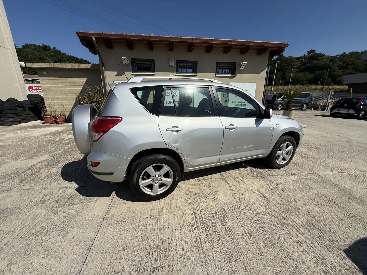 Toyota RAV 4 RAV4 2.2 d-4d Sol 136cv dpf Silber - 2