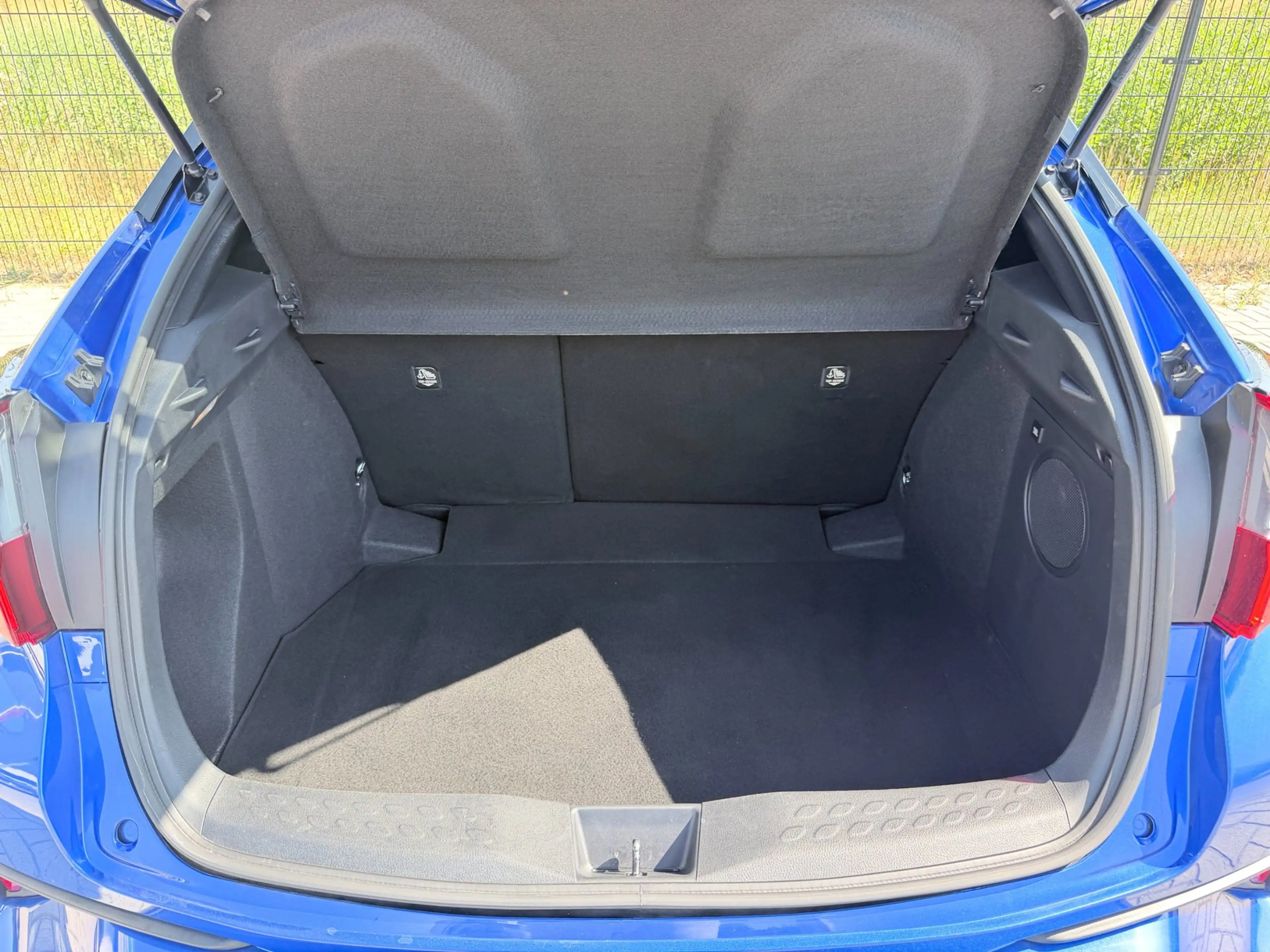 Toyota C-HR 1.8 Hybrid Style | camera | Stoelverwarming | JBL — photo 10