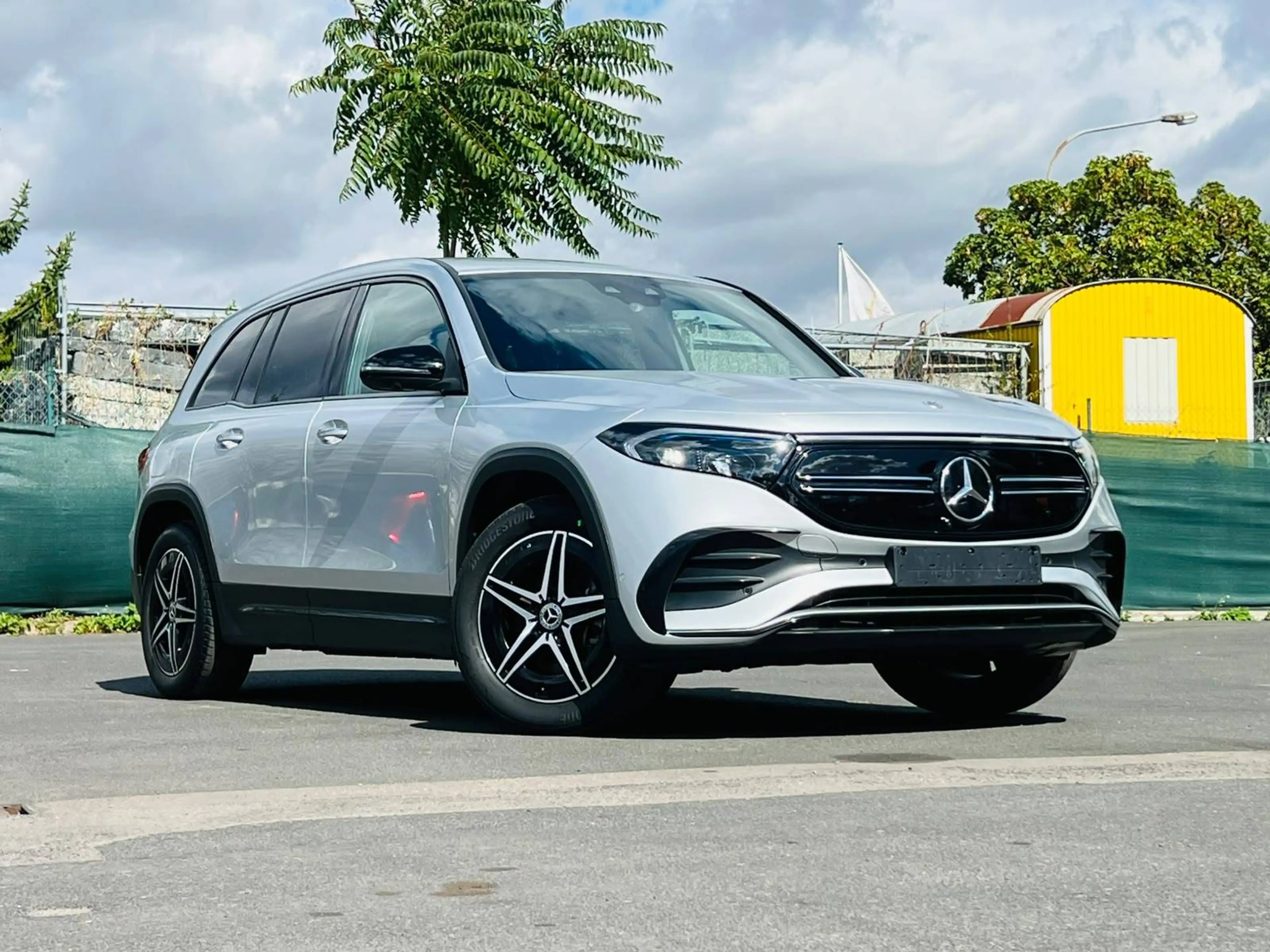 Mercedes-Benz EQB 350 EQB 350 4Matic AMG Line *Night/Memory/Leder/360°