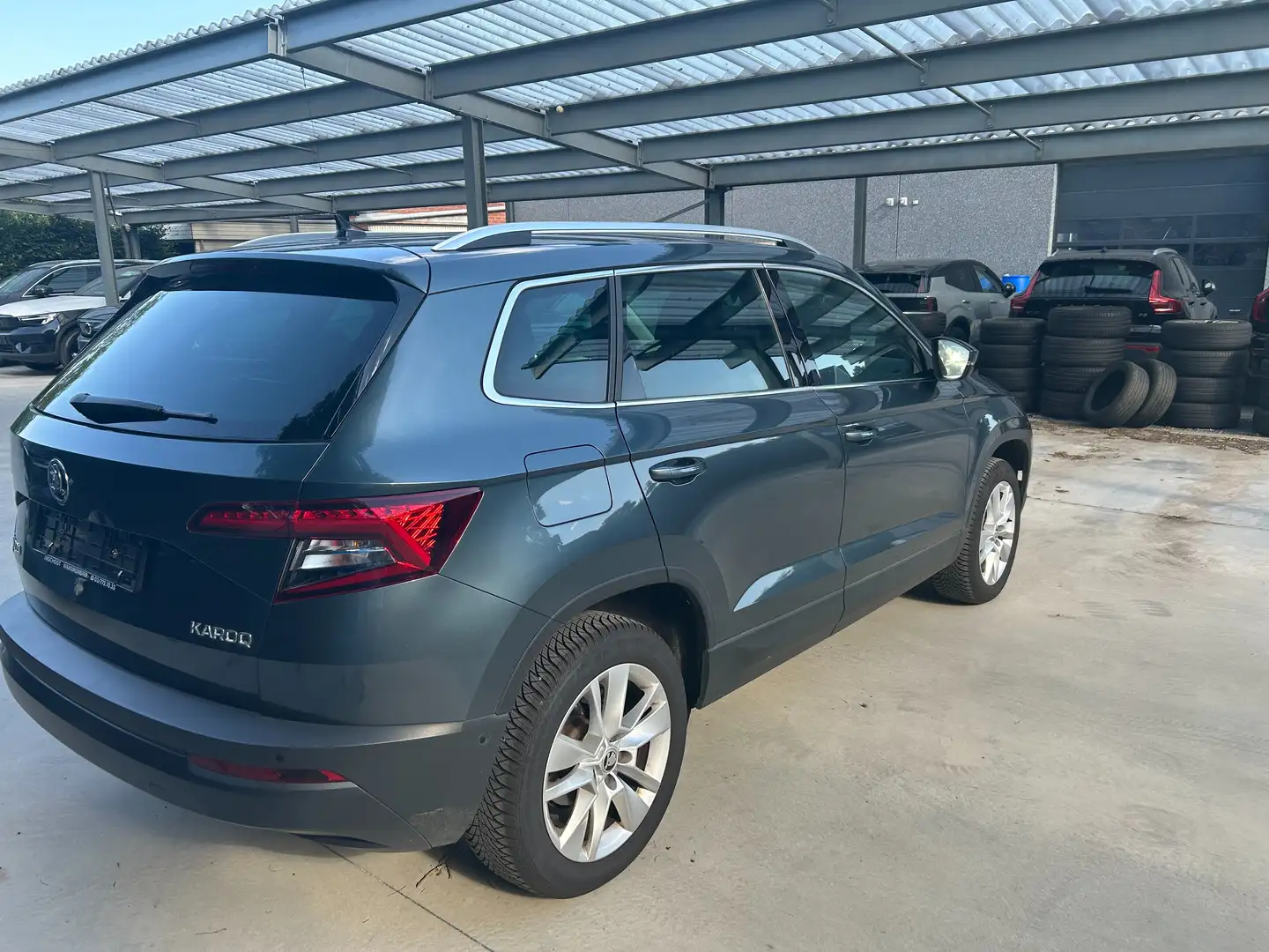 Skoda Karoq Karoq 1.5 TSI ACT DSG Ambition Gris - 2
