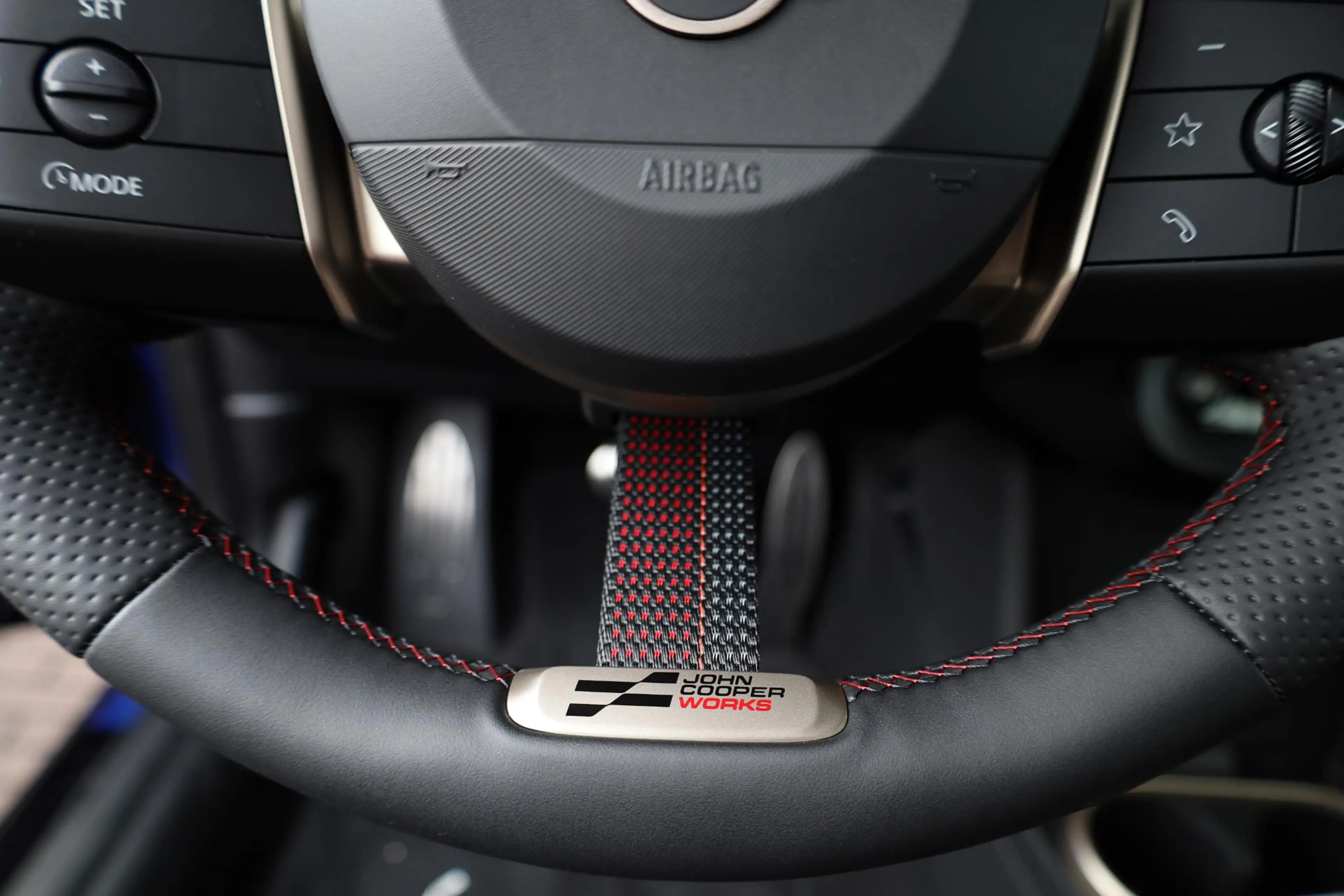 MINI John Cooper Works Cabrio 2.0 XL — photo 12