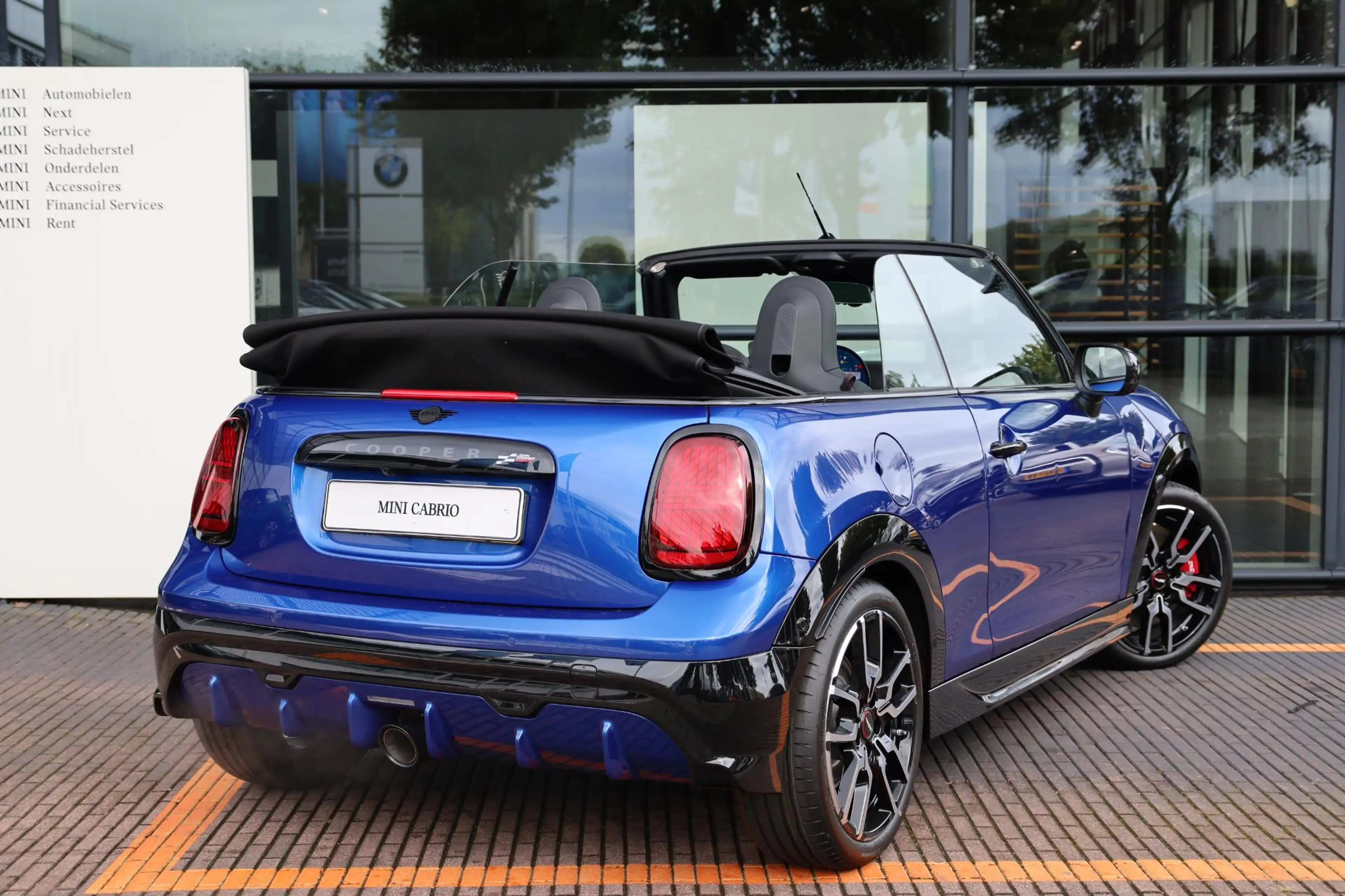 MINI John Cooper Works Cabrio 2.0 XL — photo 2
