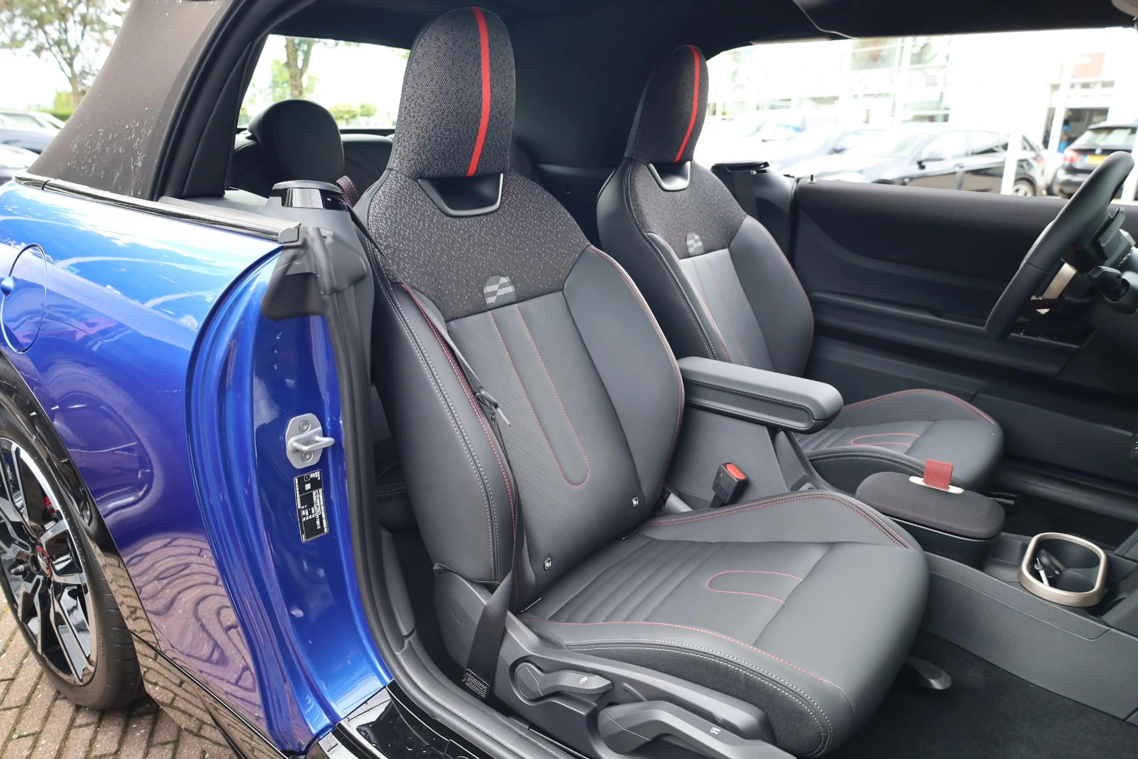 MINI John Cooper Works Cabrio 2.0 XL — photo 8