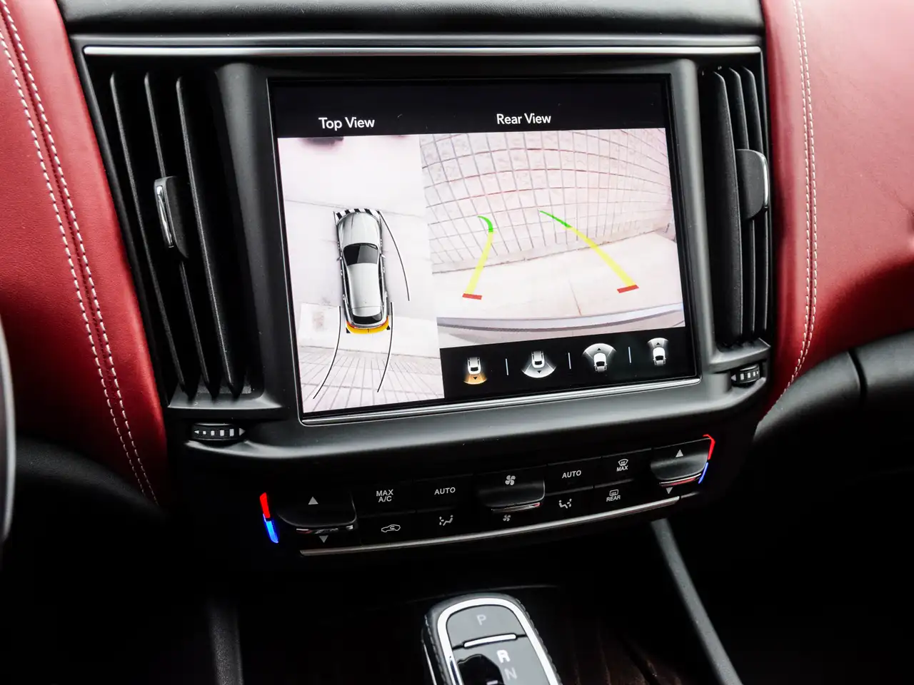 Maserati Levante снимка Maserati Levante