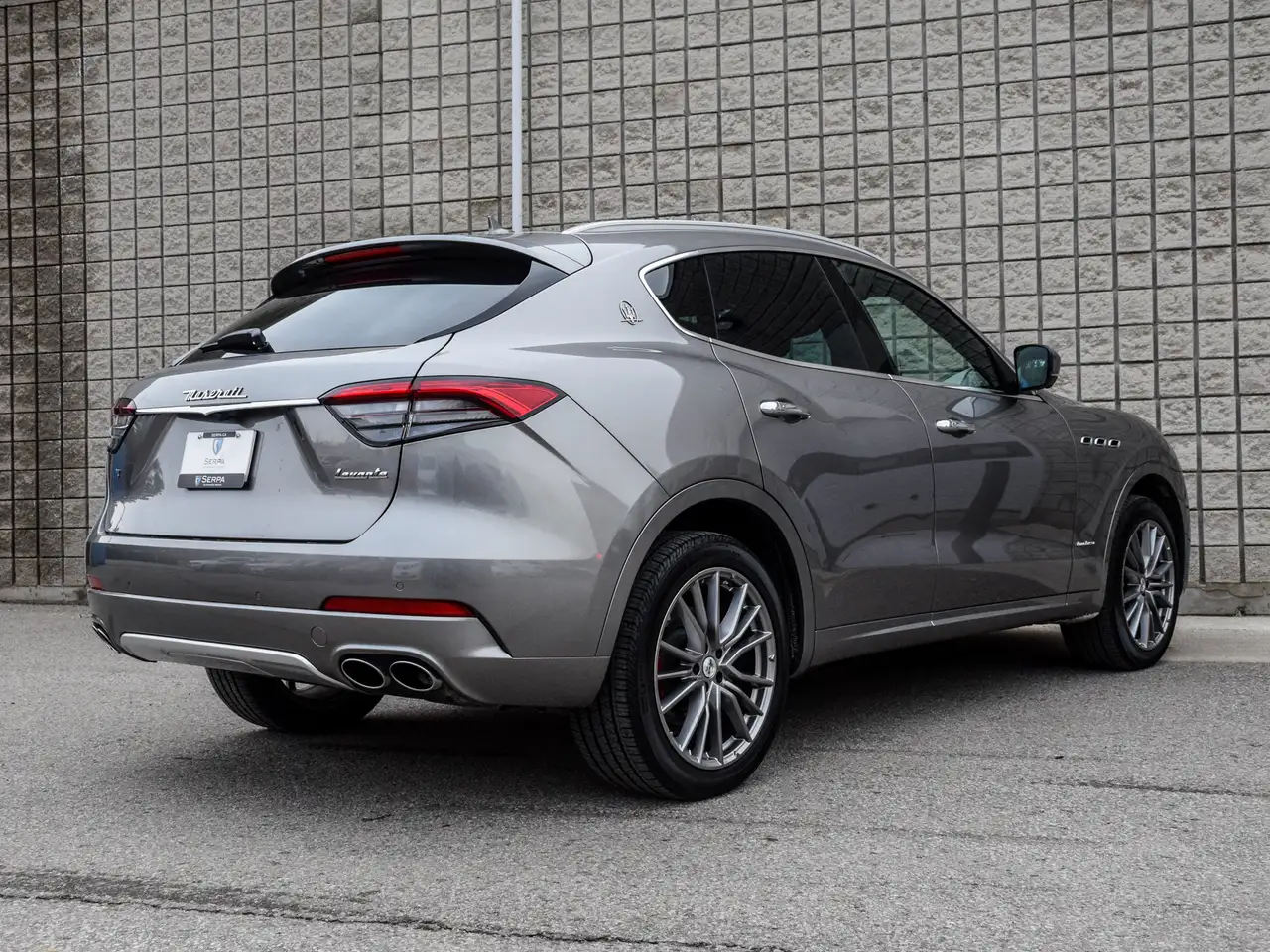 Maserati Levante снимка Maserati Levante