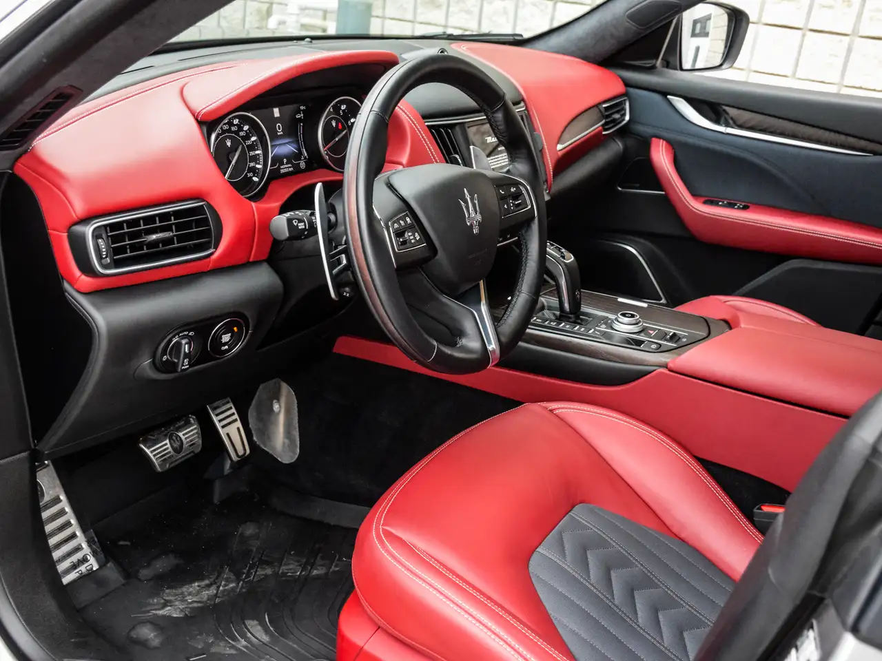 Maserati Levante снимка Maserati Levante