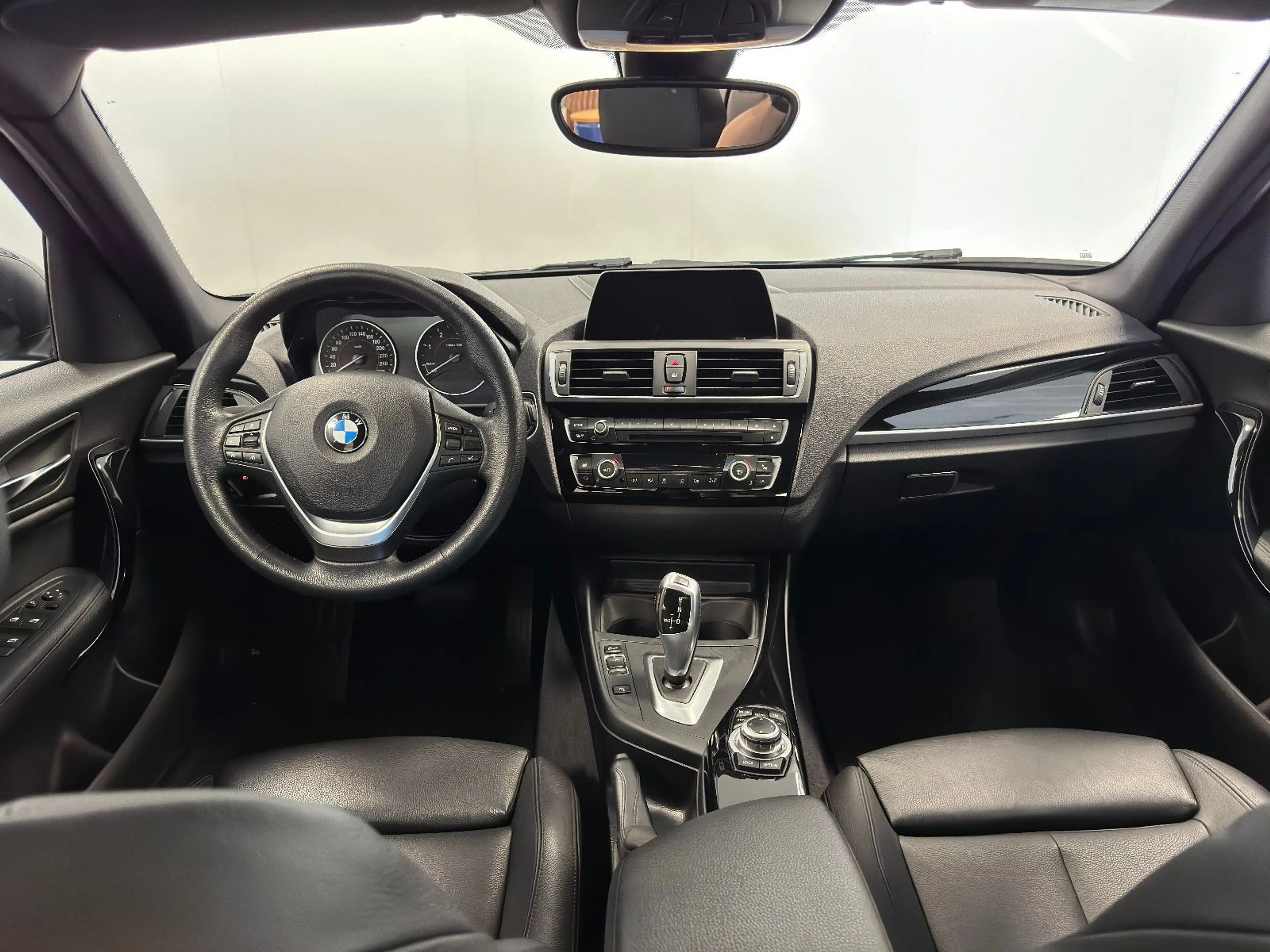 BMW 120 d Sport Line LED PDC Navi ACC DAB Sitzhzg. — photo 11