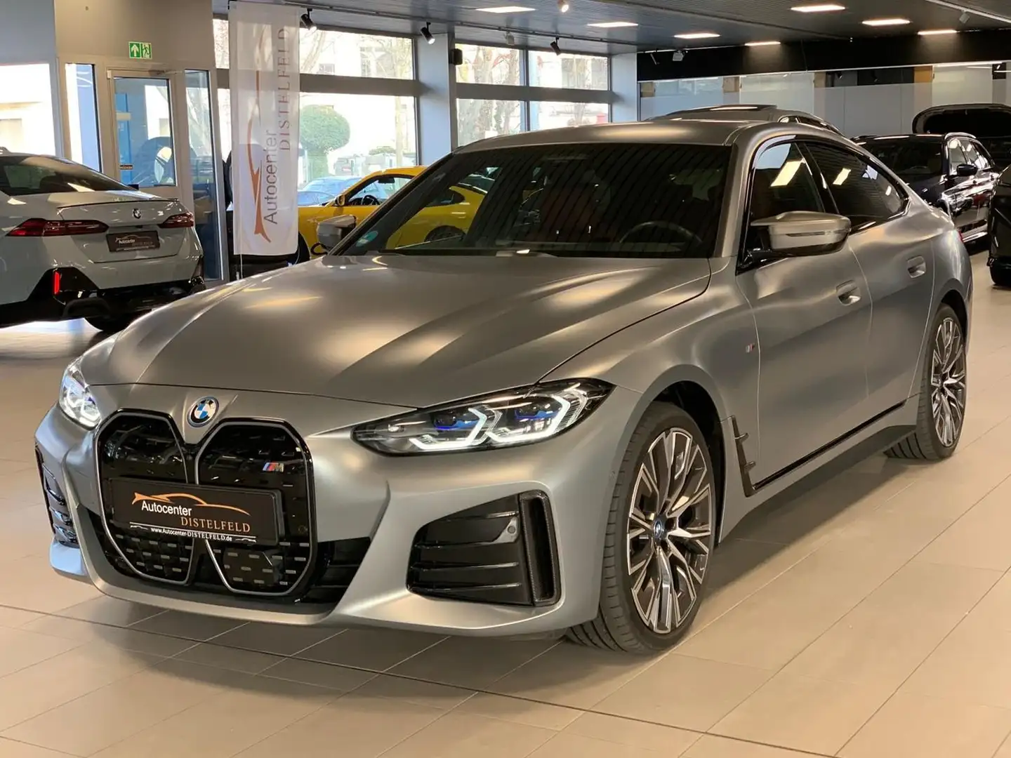 BMW i4 M50 xDrive Carbon Laser  H&K AHK HUD Grau - 1