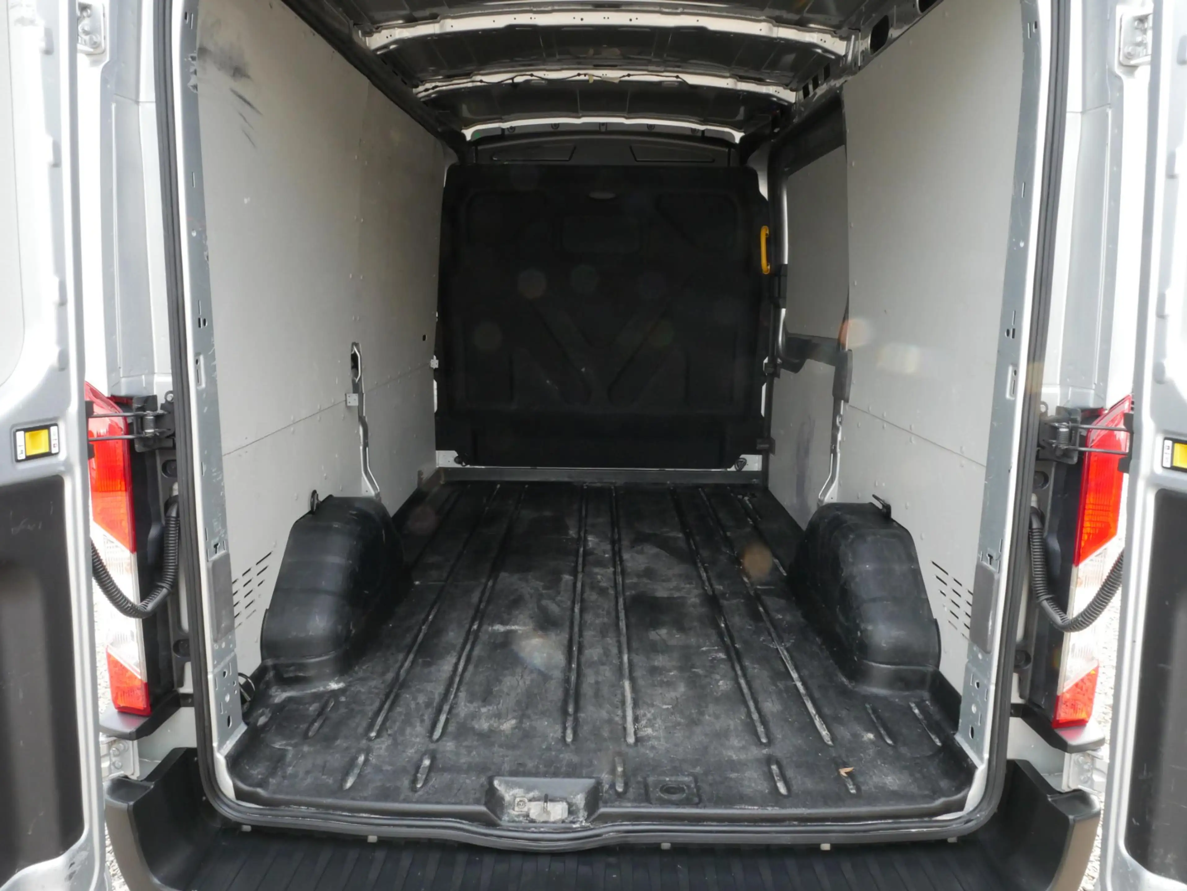 Ford Transit 2.0 TDCI 130PK L2H2 Airco Camera Trekhaak — photo 11