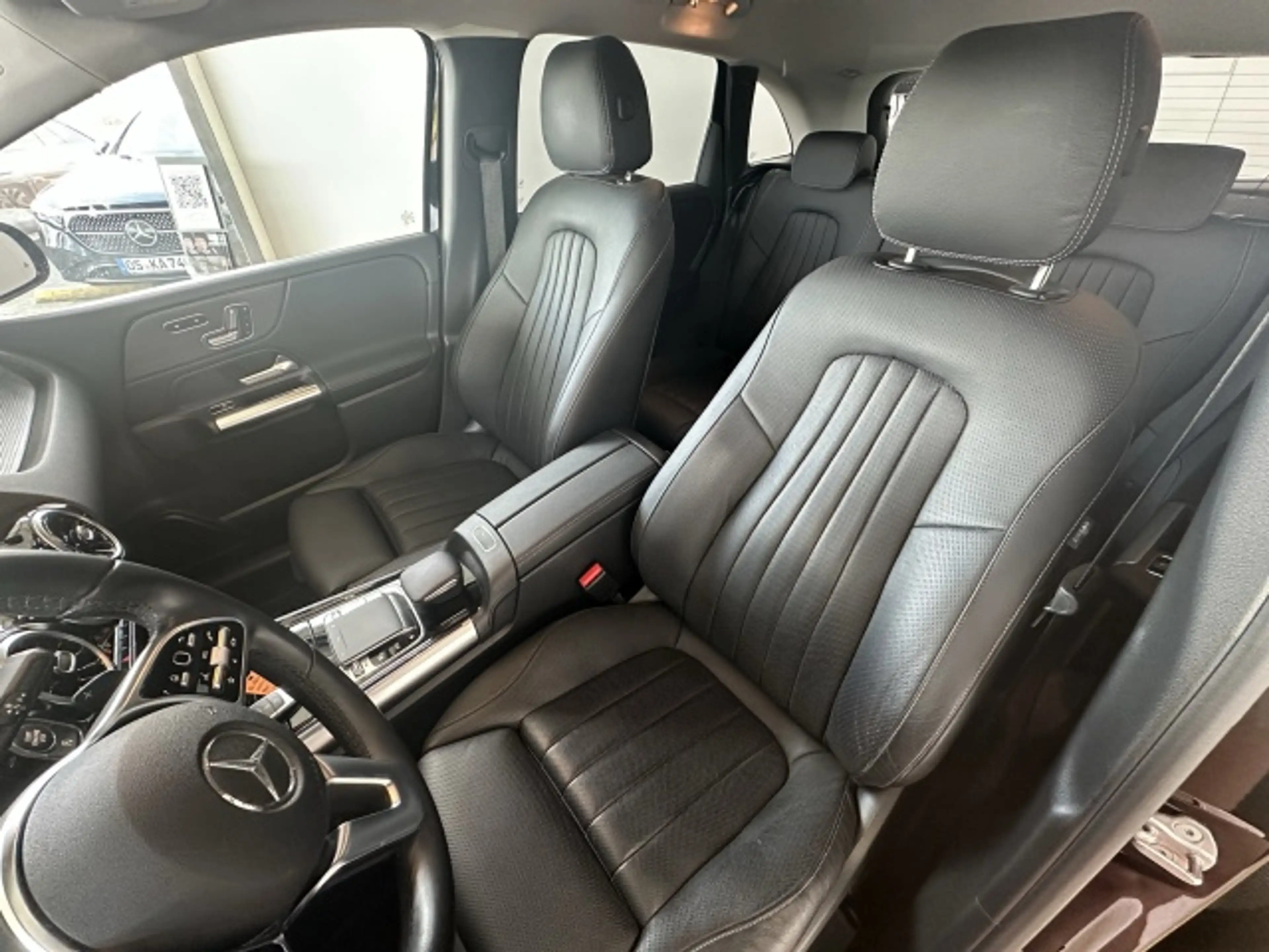 Mercedes-Benz B 250 B 250 Progressive STANDHEIZUNG+KEYLESS+360° Klima — photo 9