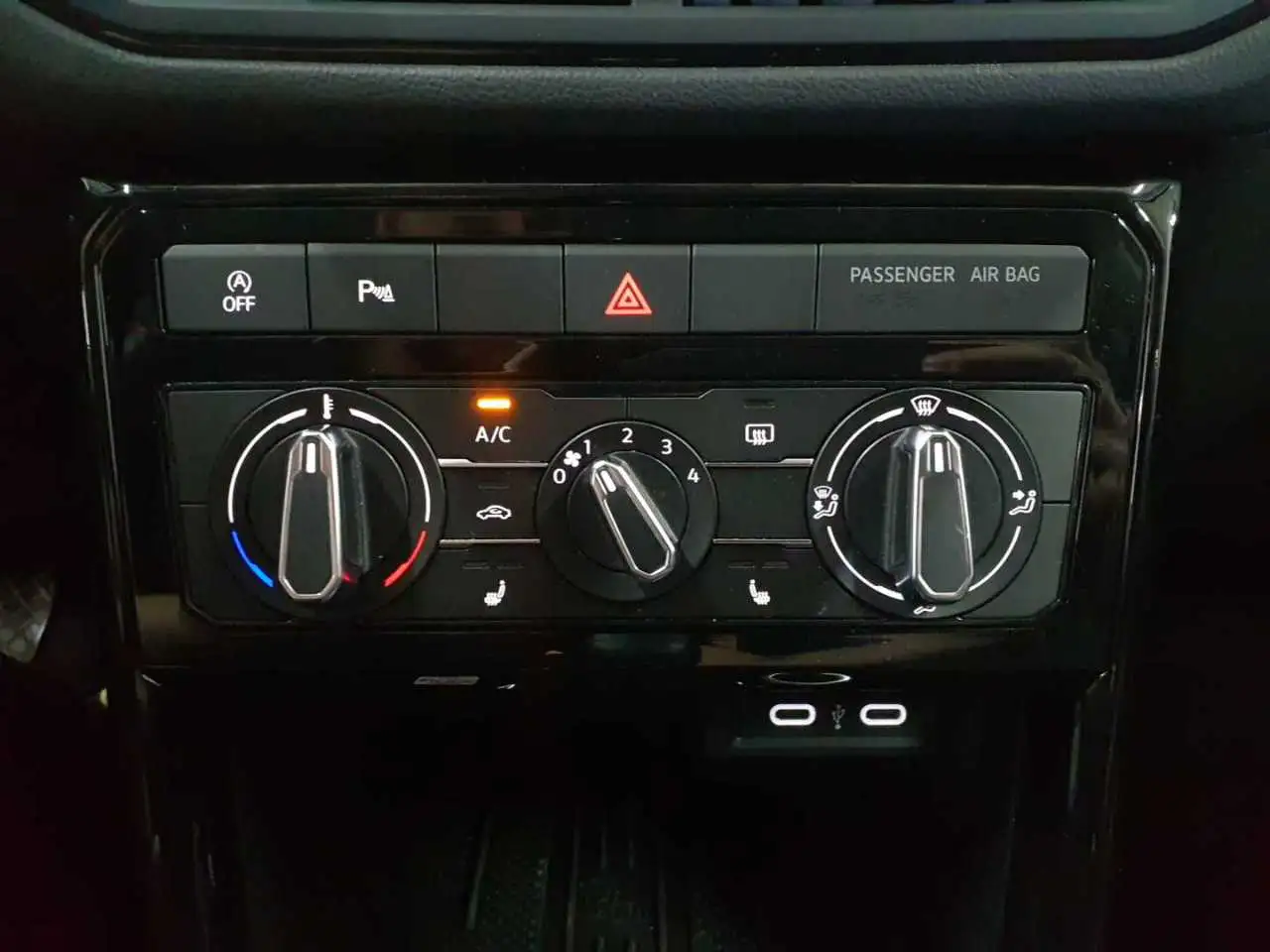 Volkswagen T-Cross T-Cross 1.0 TSI OPF Life SHZ APP PDC LED 13