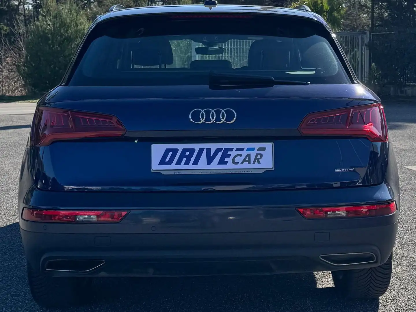 Audi Q5 Blau - 1