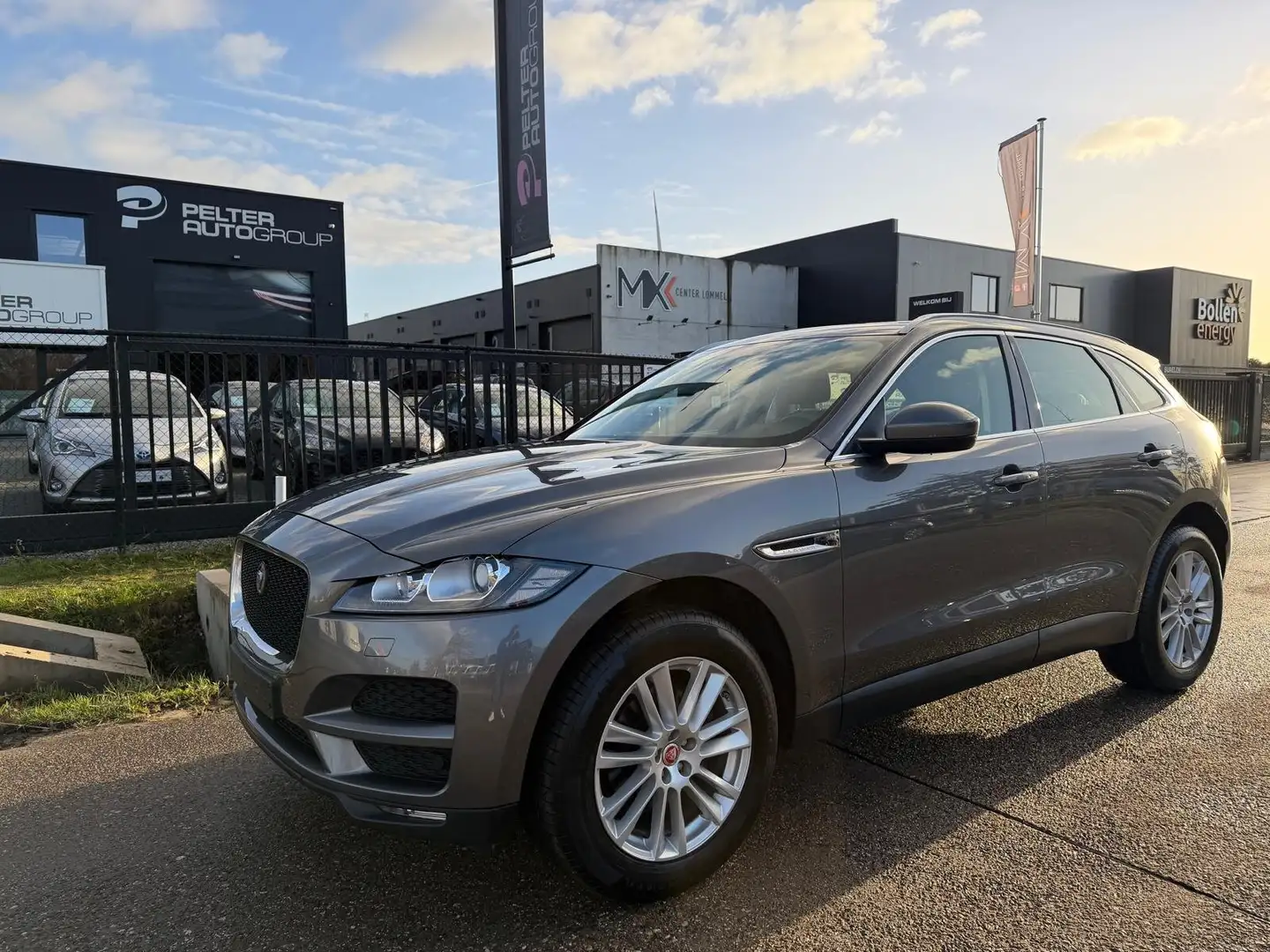 Jaguar F-Pace 2.0D AWD Leder GPS Pano Dak Gris - 1