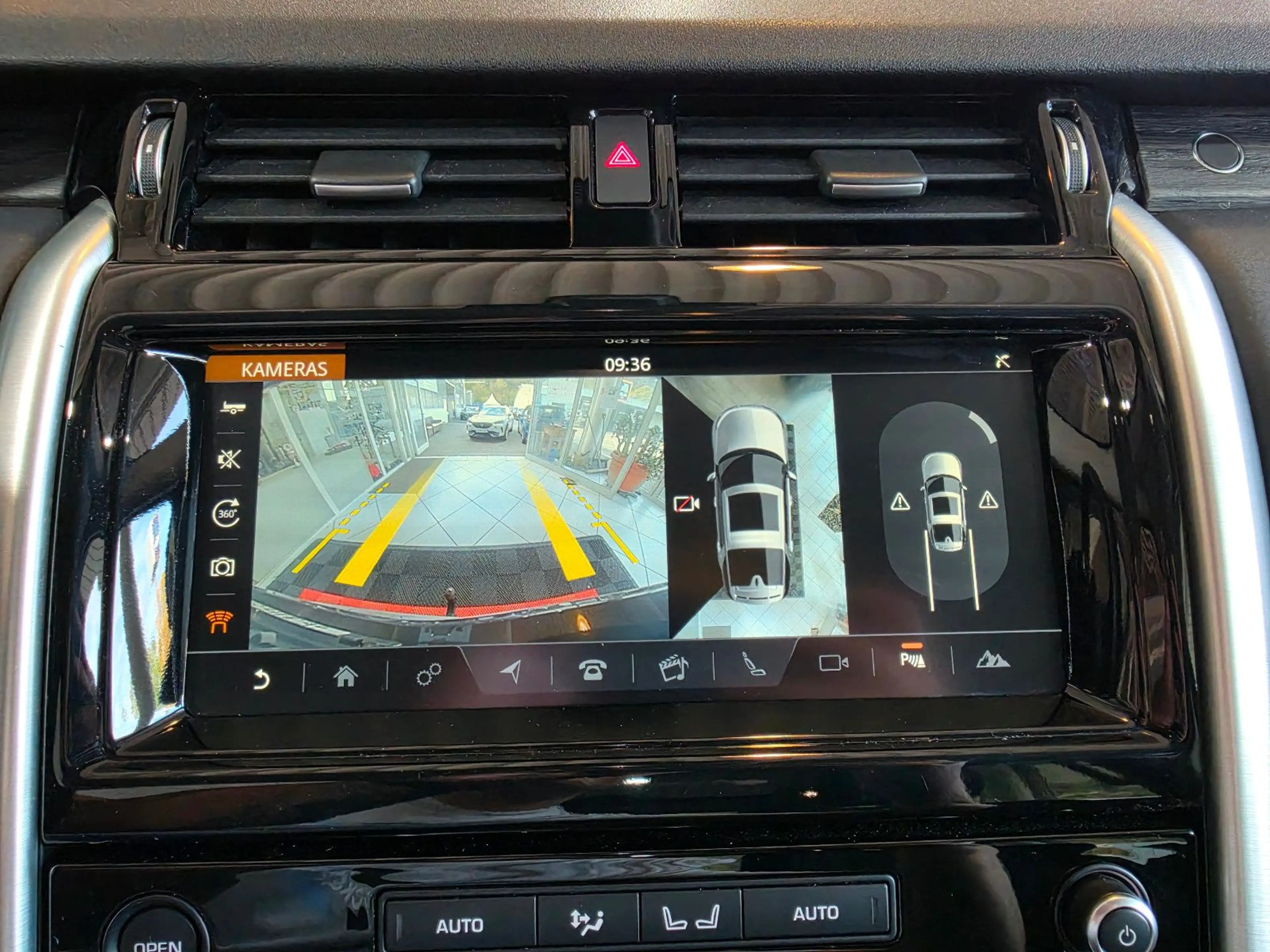 Land Rover Discovery 5 HSE TD6+STANDH.+360°+MERIDIAN+PANO+ — photo 11