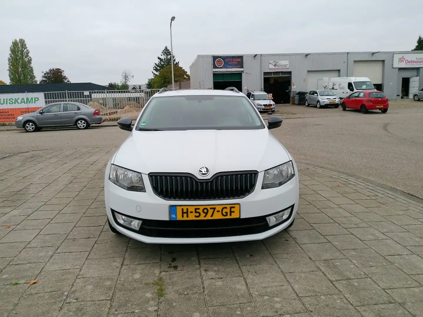 Skoda Octavia 1.2 TSI GRT AMB BNS Blanco - 2